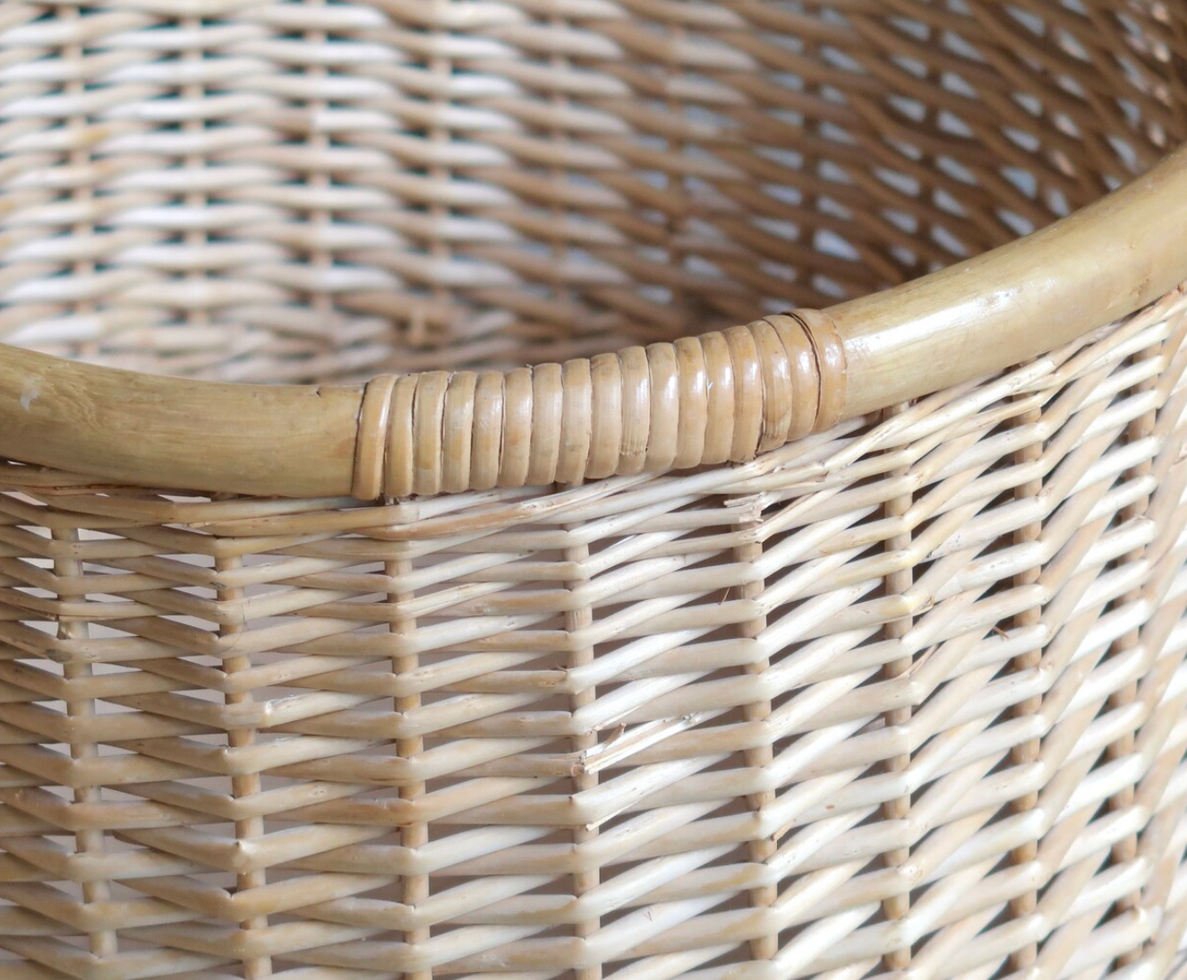 Cylindrical rattan pot cover, 70s