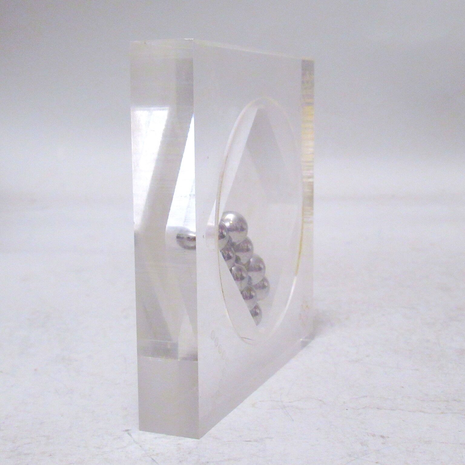 Kinetic puzzle game 70s