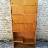 Buffet with sliding doors