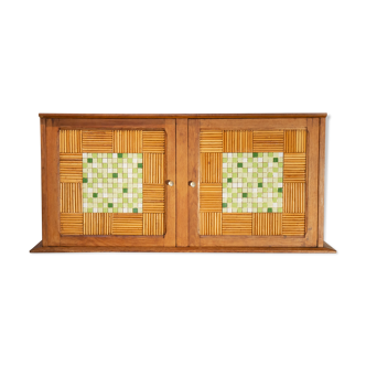 Row in oak, bamboo and mosaic