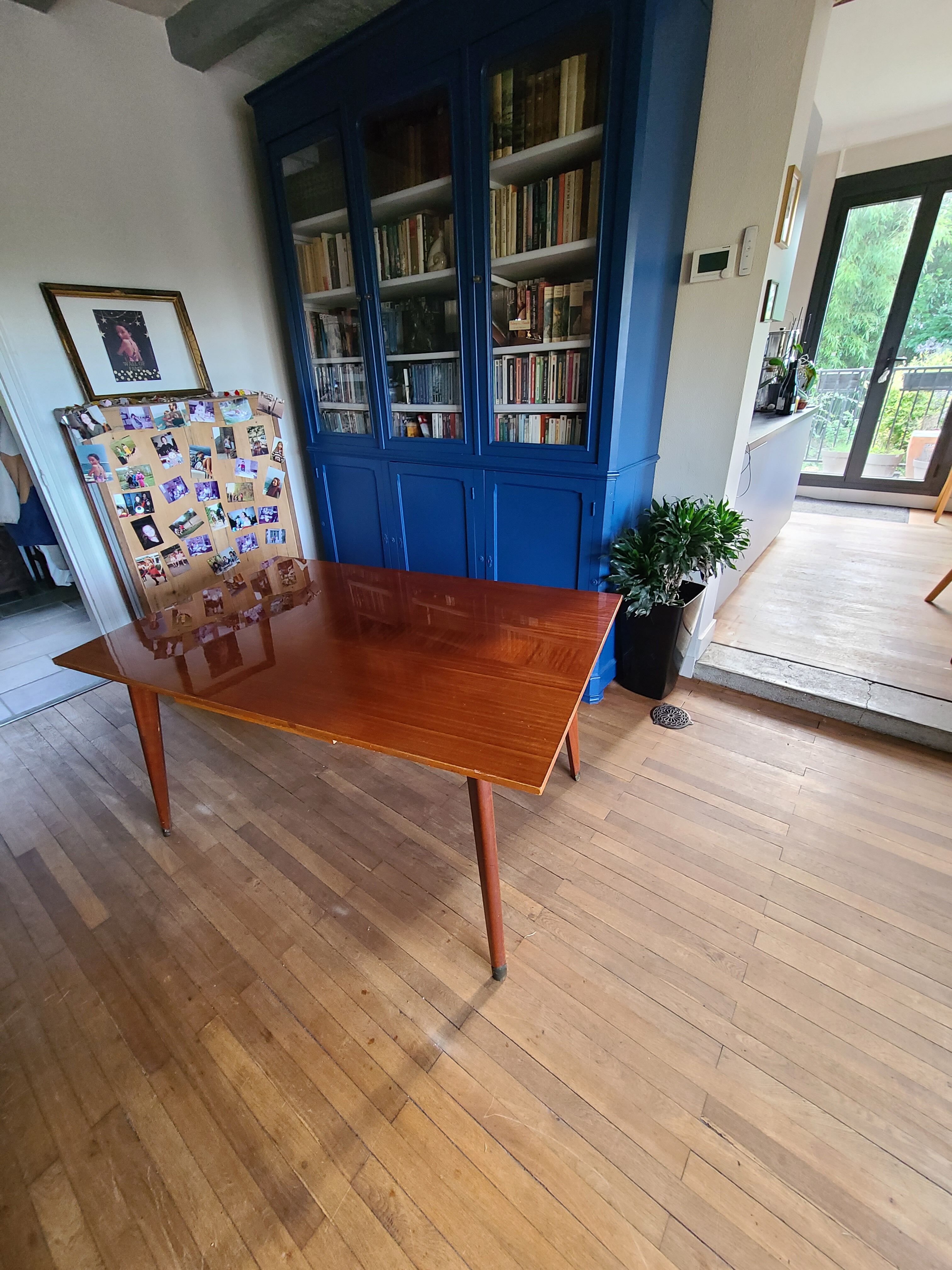 Scandinavian style vintage table 12 people