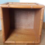 Cache pot, storage box in wood and rattan.