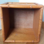 Cache pot, storage box in wood and rattan.