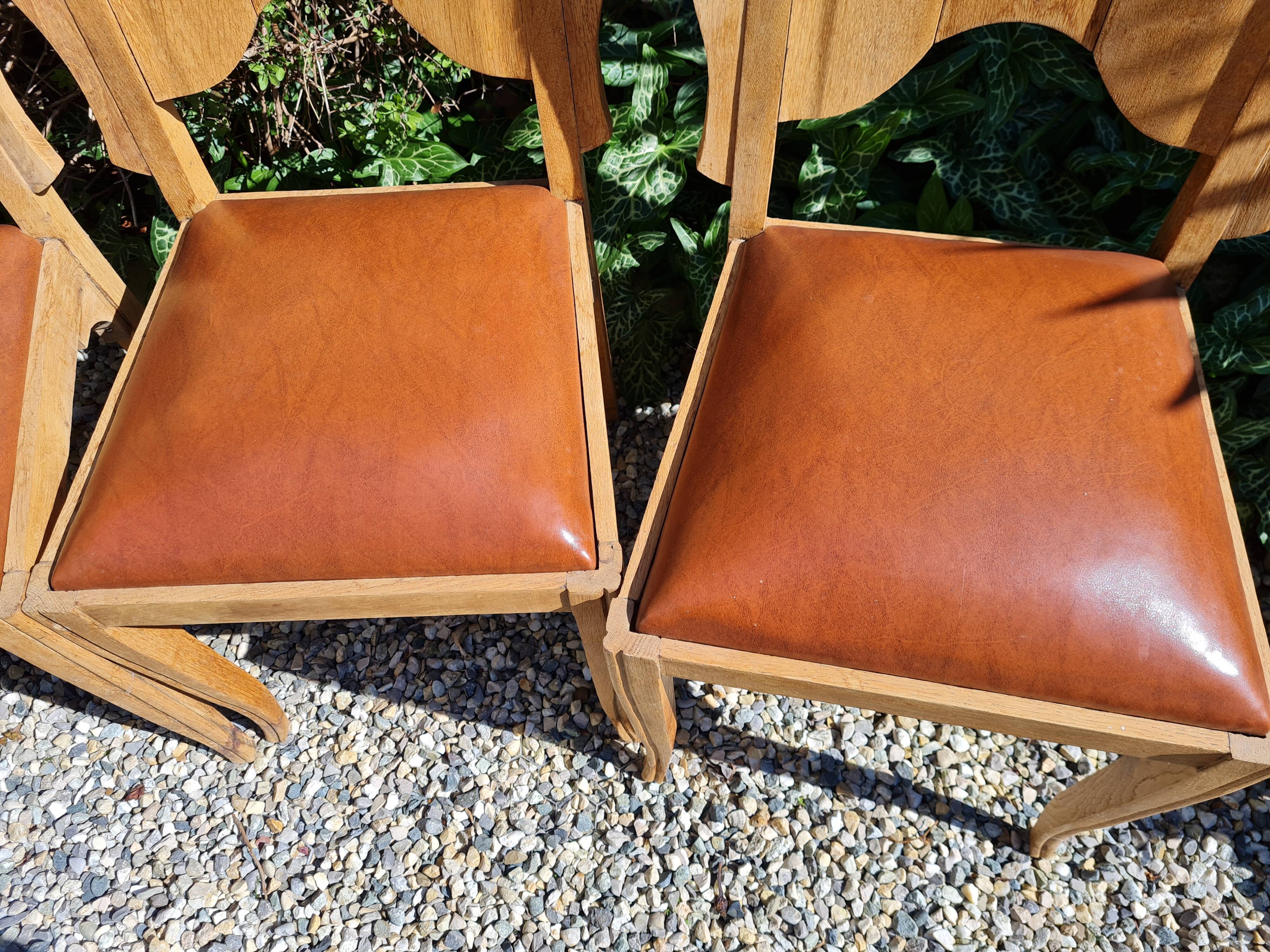 Set of art deco chairs in wood and skaï