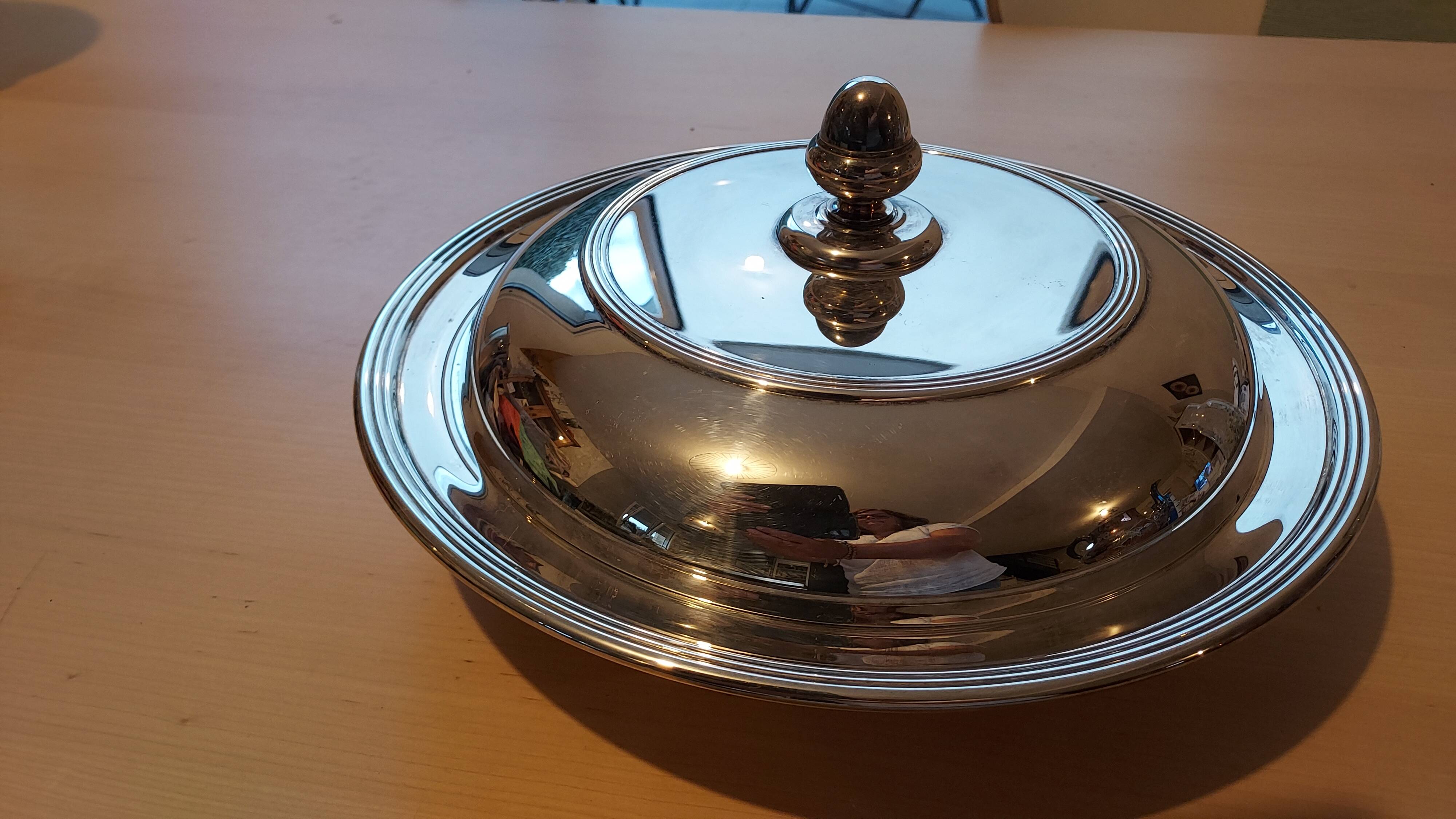 Plat de service en métal argenté