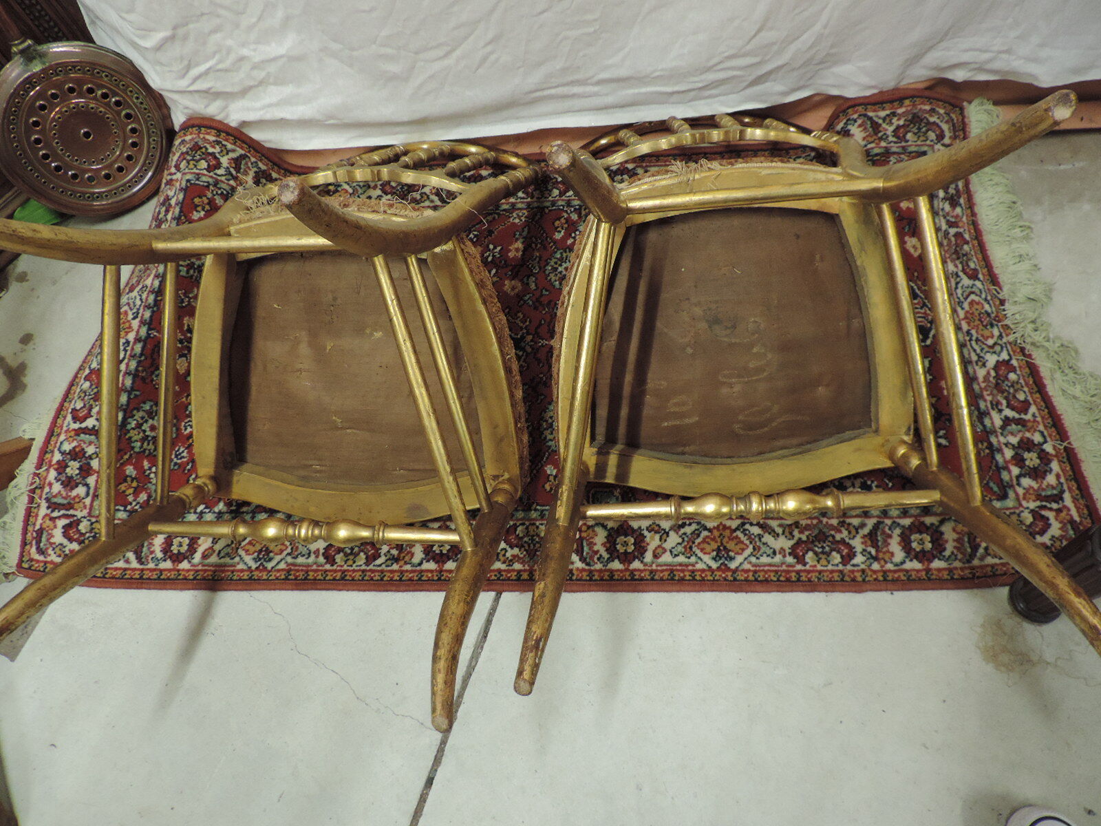 Paire de chaises en bois doré NIII