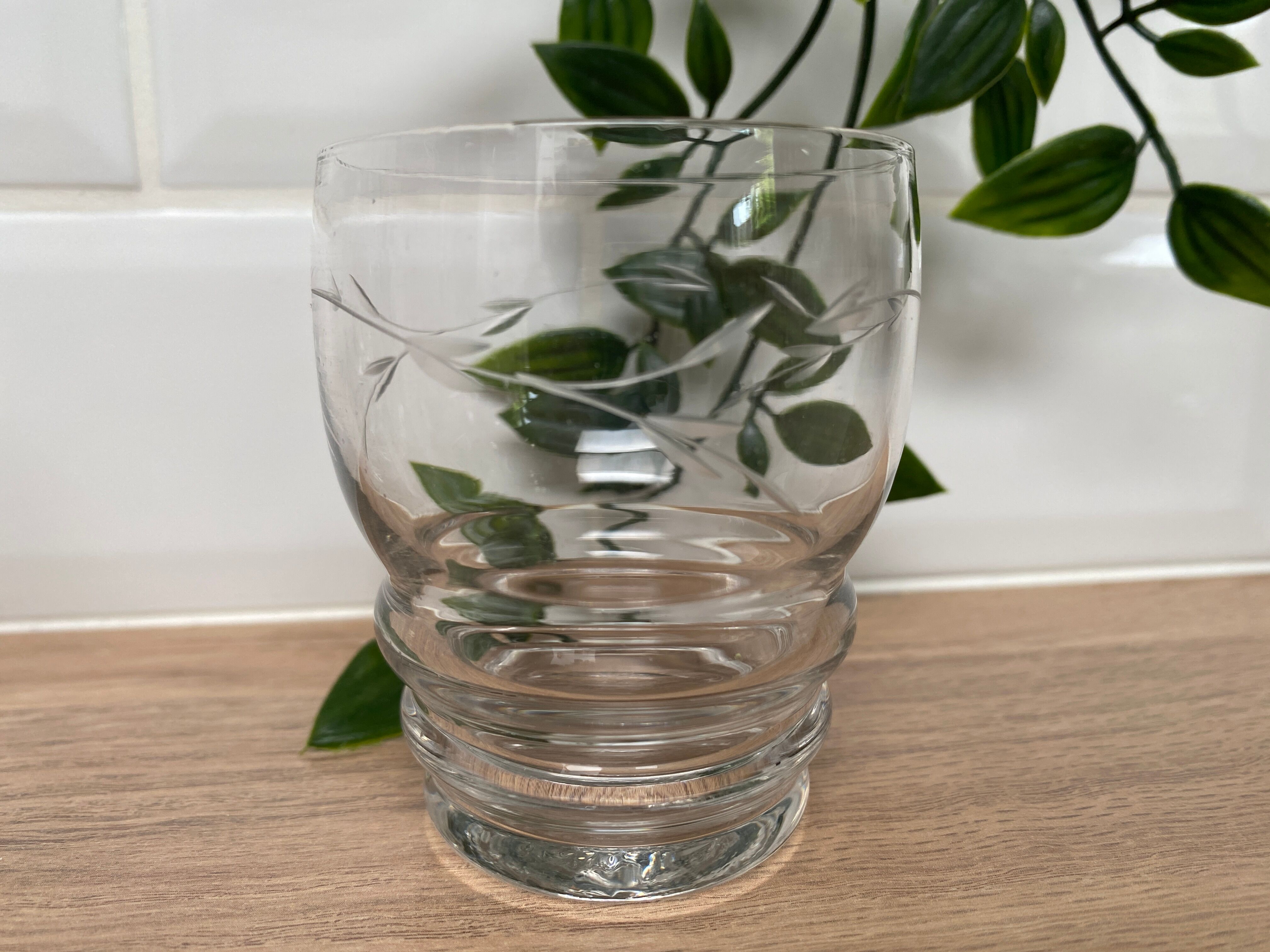 Set of 6 engraved glass wine glasses