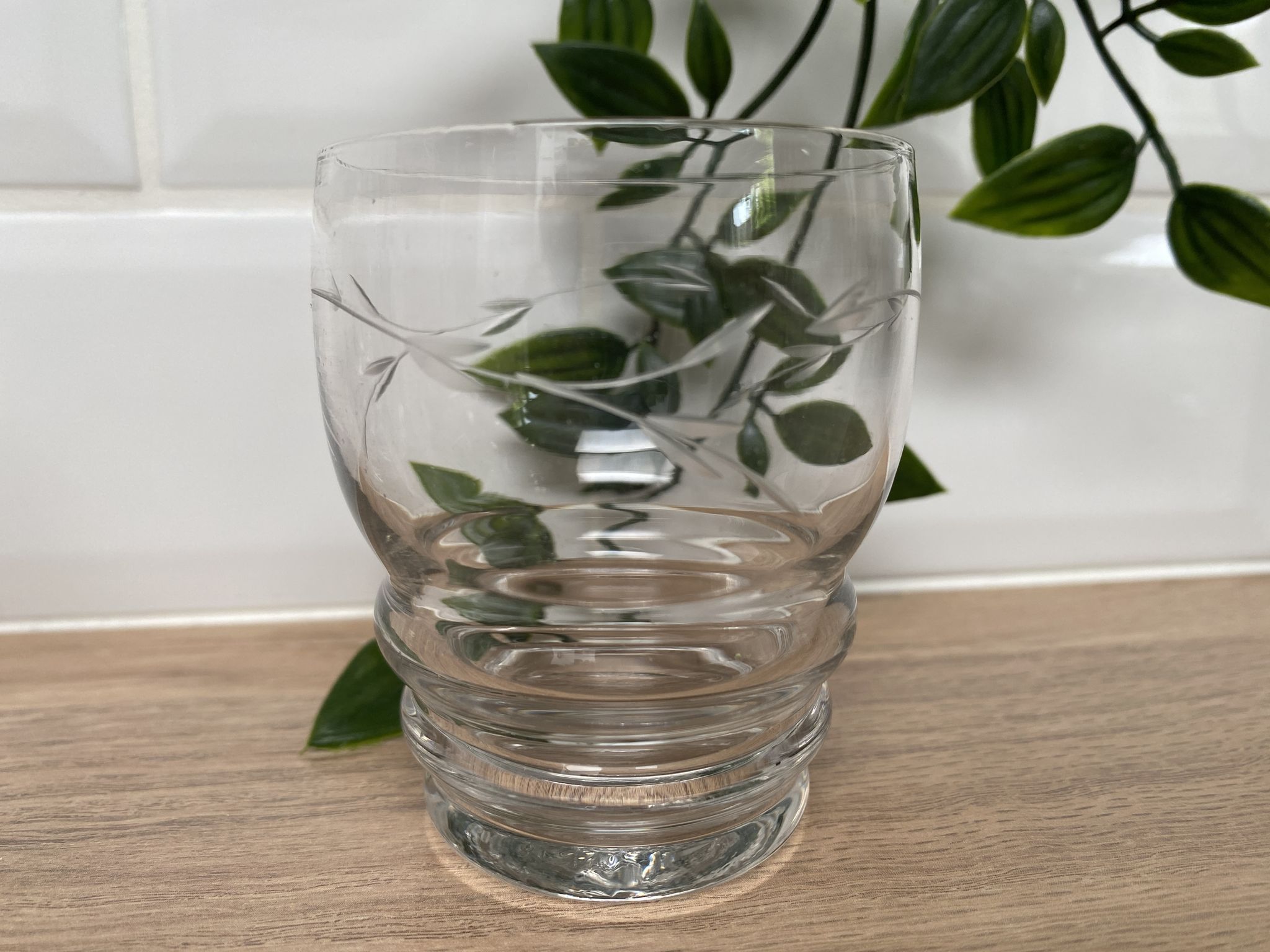 Set of 6 engraved glass wine glasses