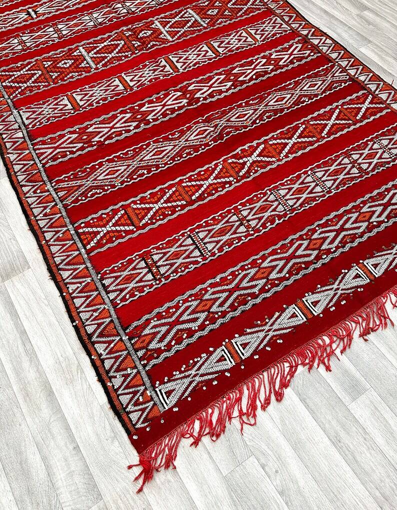 Zemmouri Kilim Rug, Flat Weave Berber Rug, Handmade Moroccan Rug, Home Decor