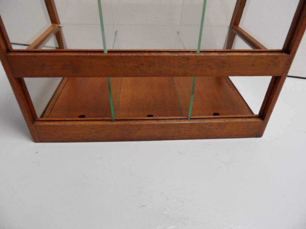 Vitrine de boulangerie vintage
