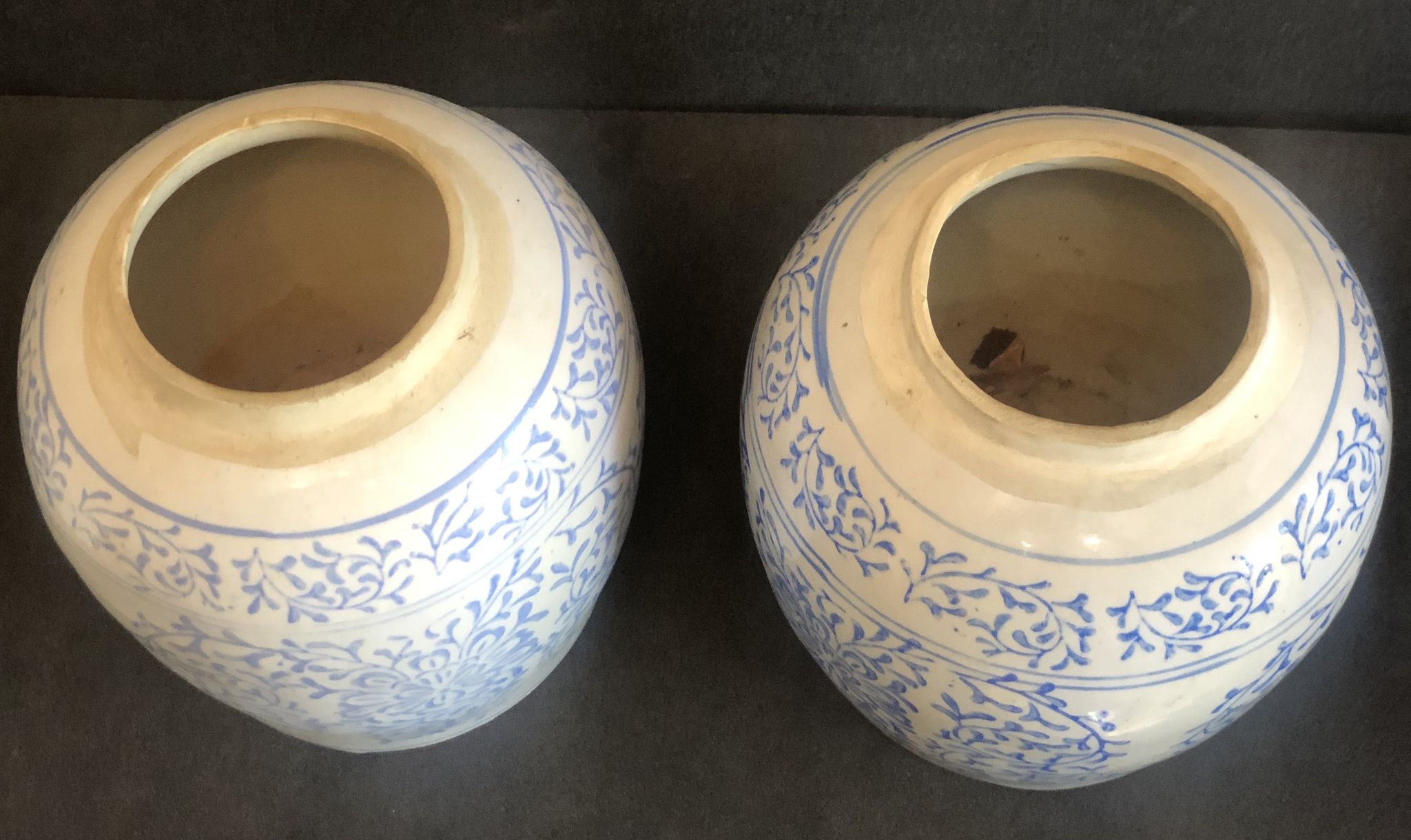 Vietnam pair of ginger pots made in China19th century