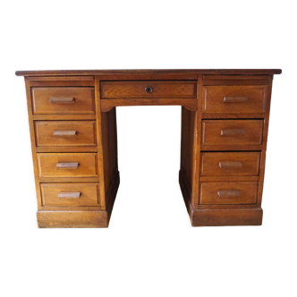 Minister's desk in solid wood
