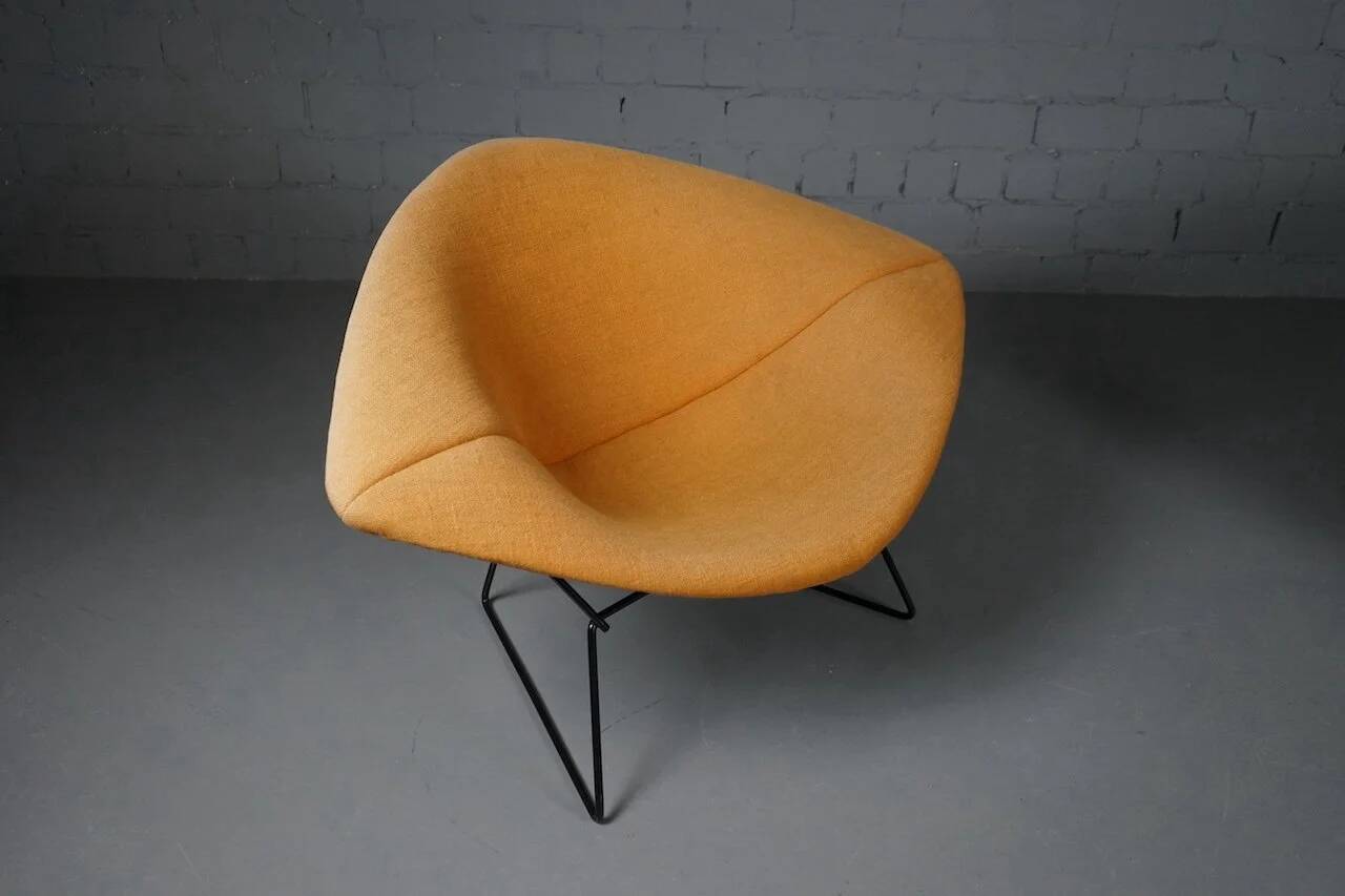 Diamond chair model 422 by Harry Bertoia for Knoll Int. (2/3)