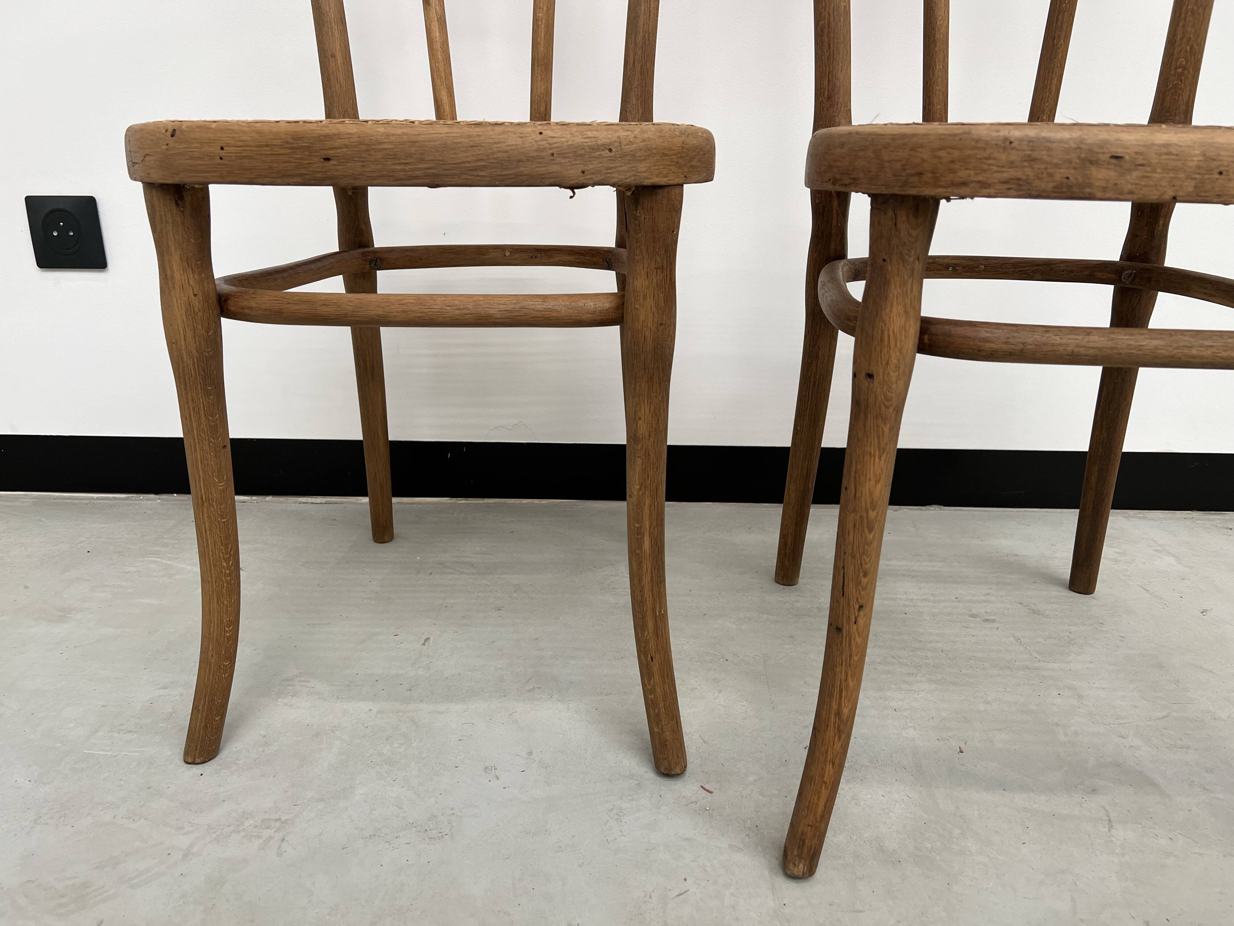 Duo de chaises bistrot anciennes Thonet avec estampille