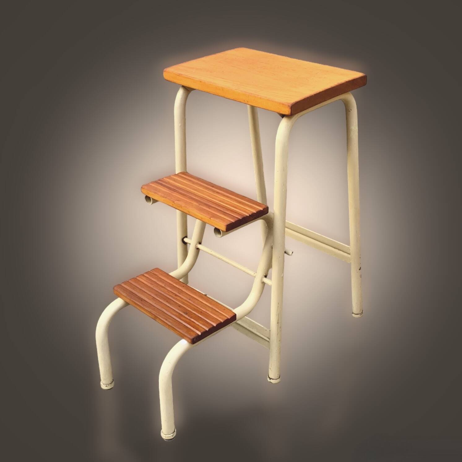 Vintage step stool in wood and steel