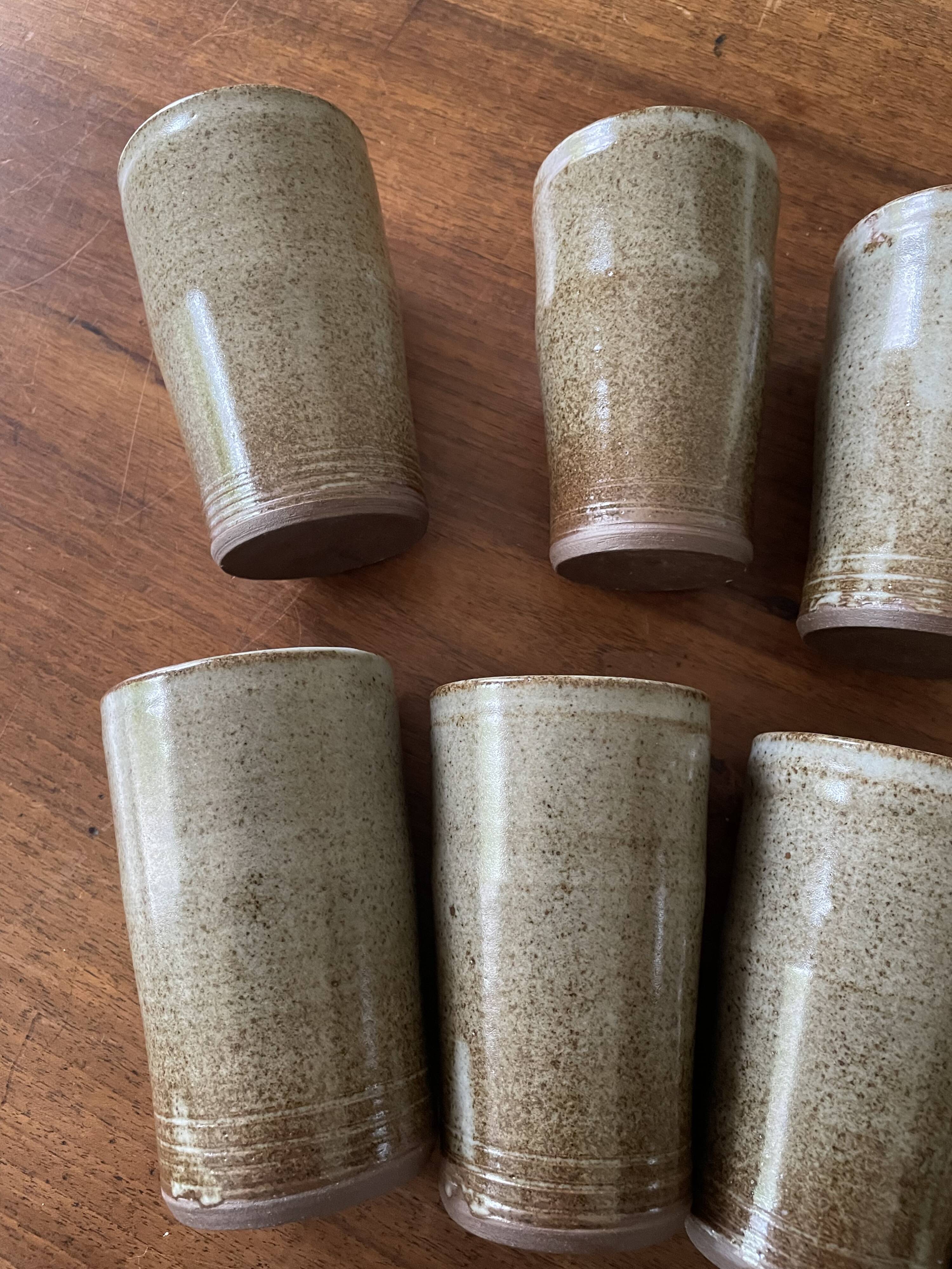 Mugs en grès émaillé vintage