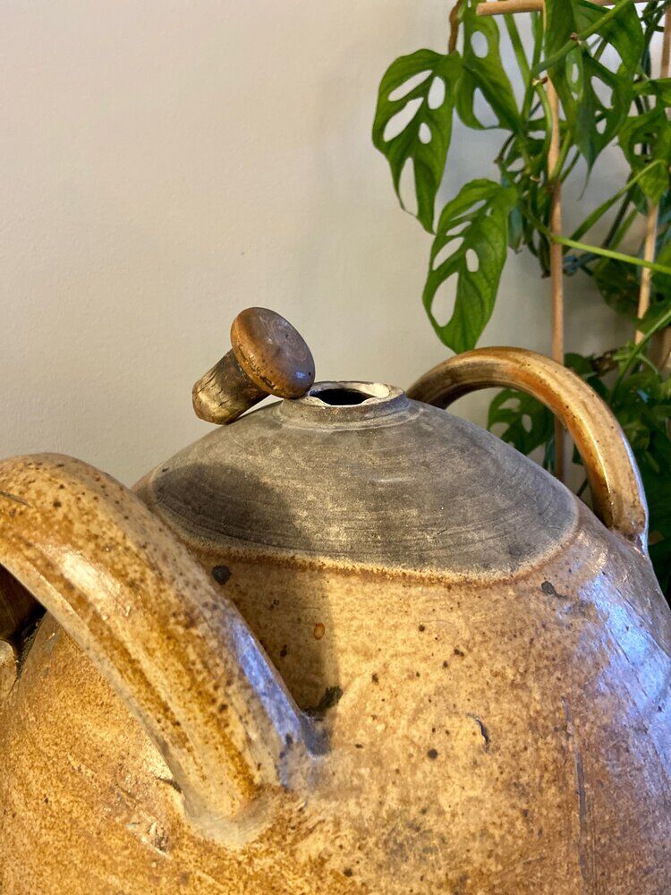 Enamelled ceramic jar