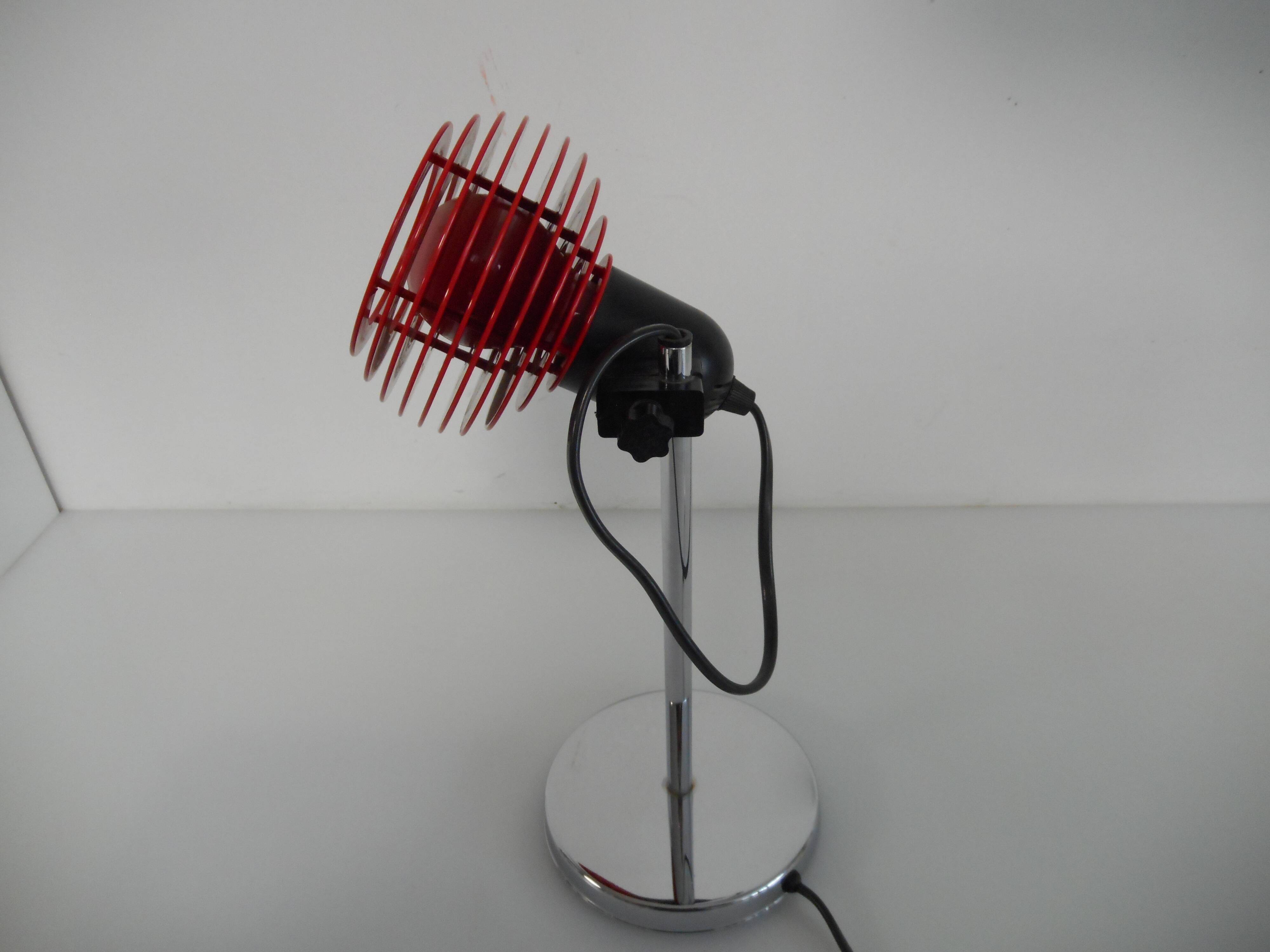 Red vintage design desk lamp