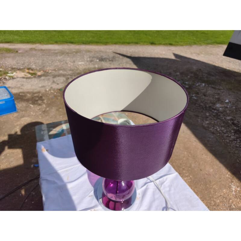 Lampe vintage en chrome et verre de couleur