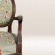 Fauteuil médaillon de style Louis XVI