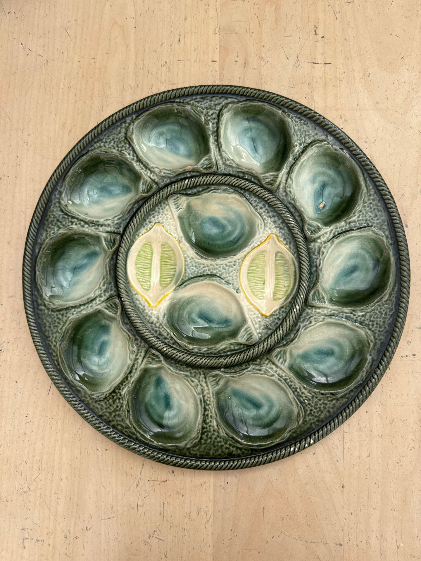 St. Clément XL oesterschaal, groen/gele majolica