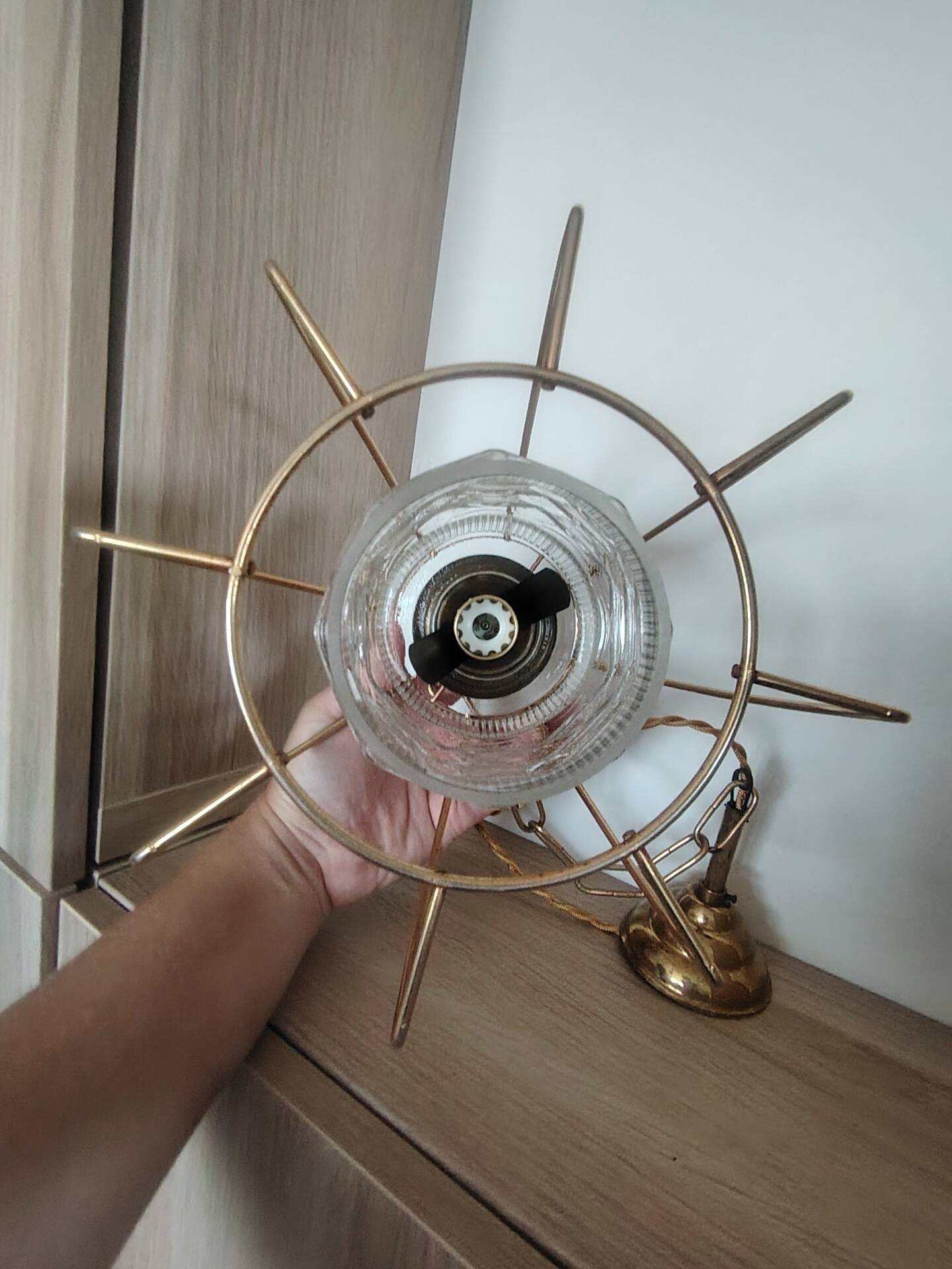 Golden suspension structure