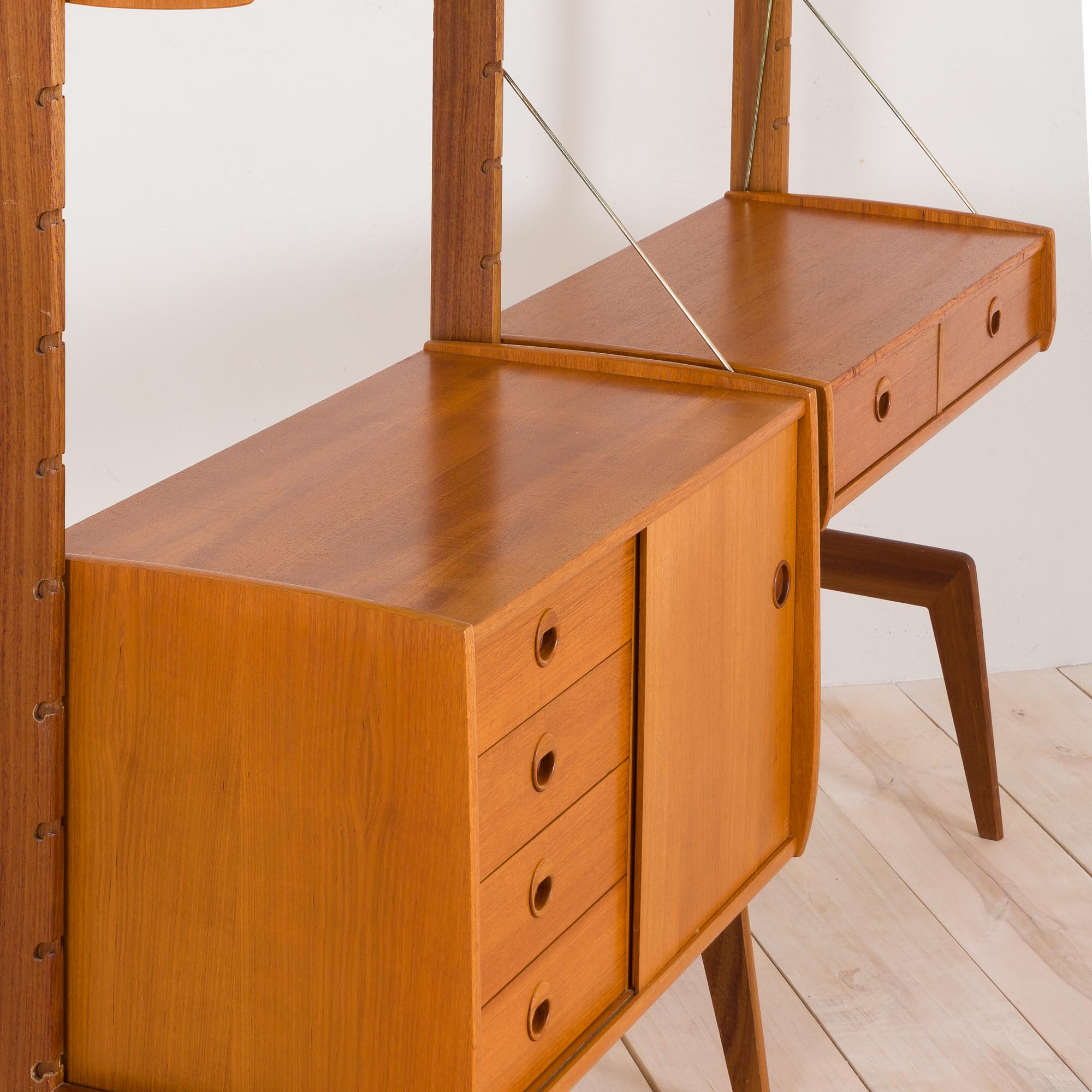 Scandinavian free standing shelving system Ergo wall unit by John Texmon and Einar Blindheim, 60s