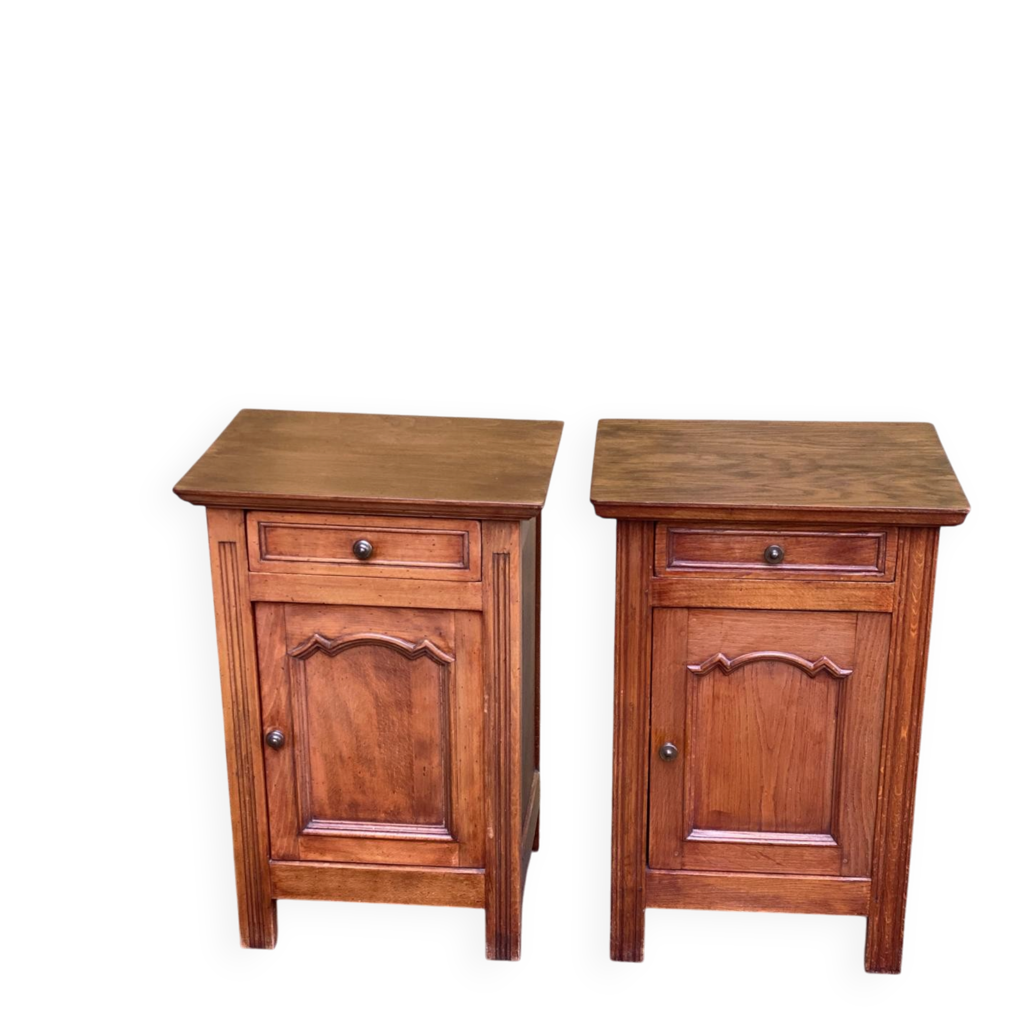 2 solid oak bedside tables signed Jean Laick Dol-de-Bretagne