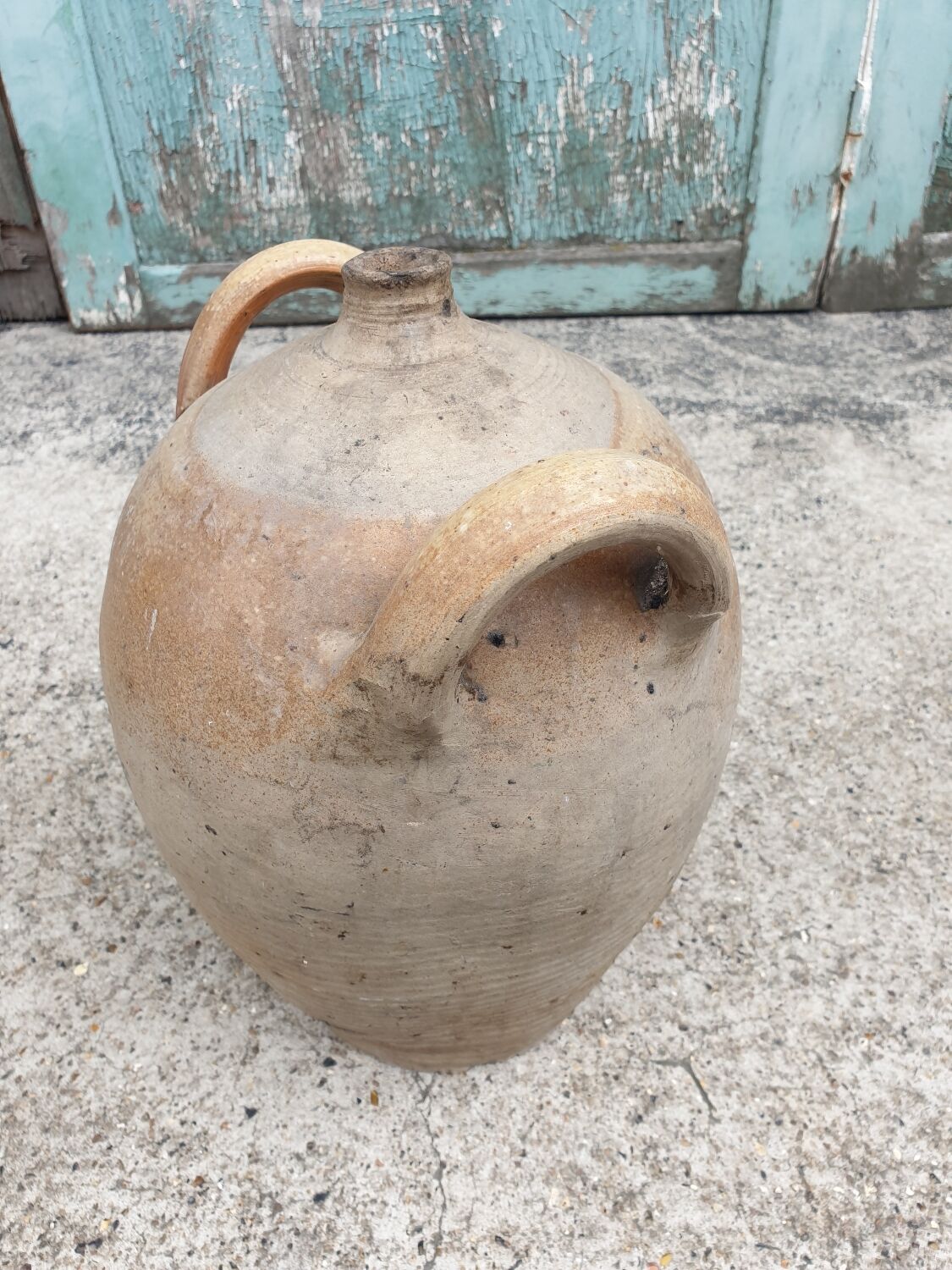 Jug Old terracotta jar