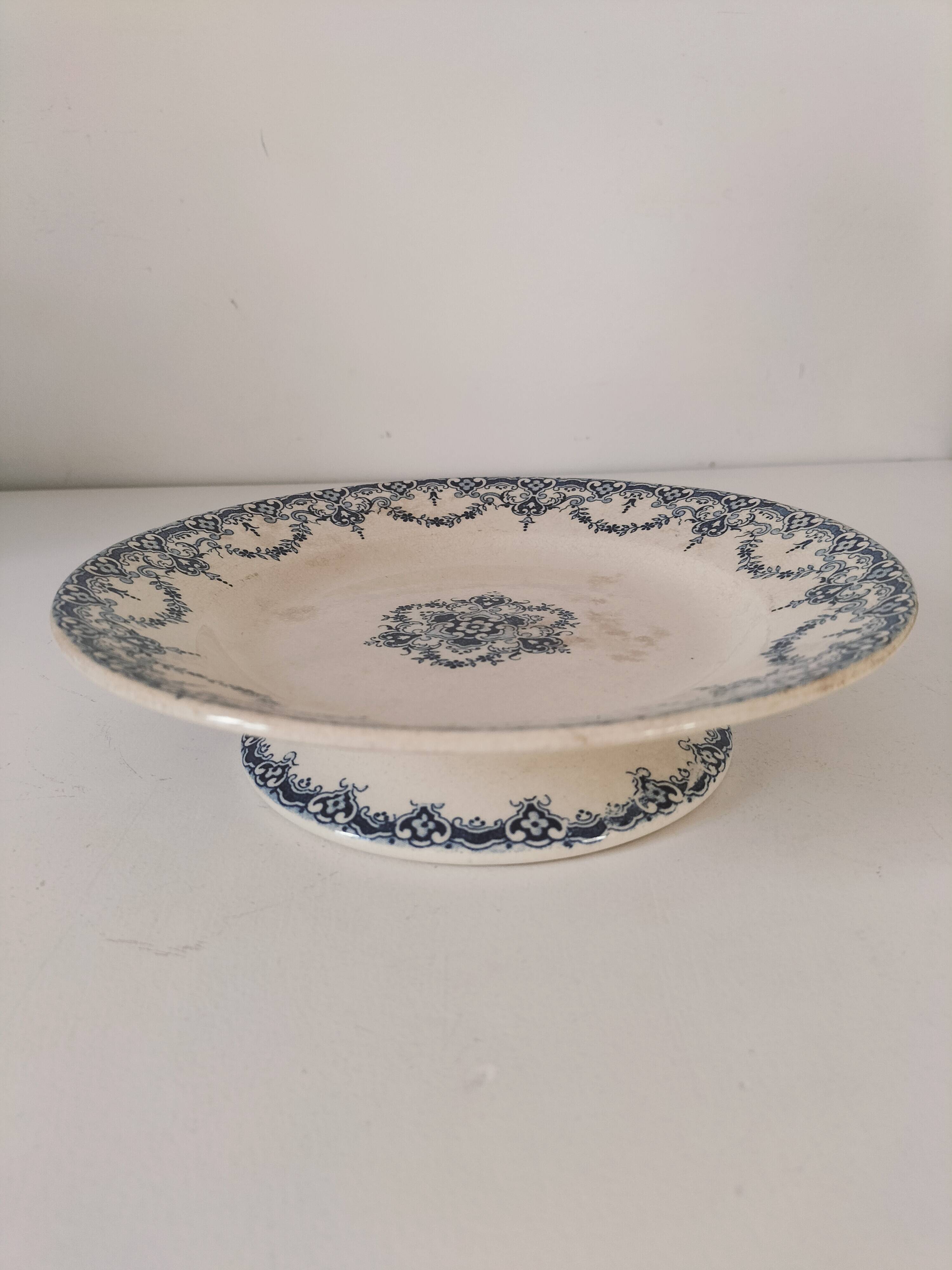 E. Bourgeois footed plate – Excelsior blue decoration, late 19th century