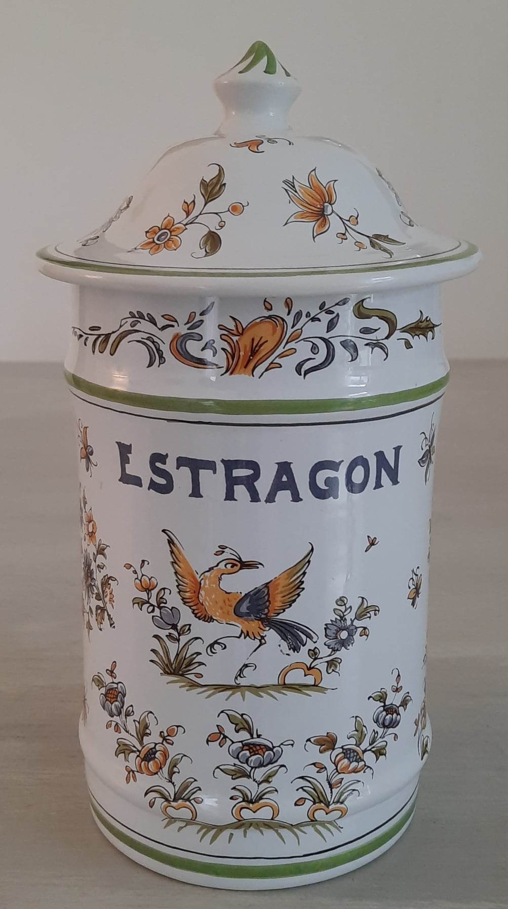 Apothecary pot "estragon" in faience of moustiers