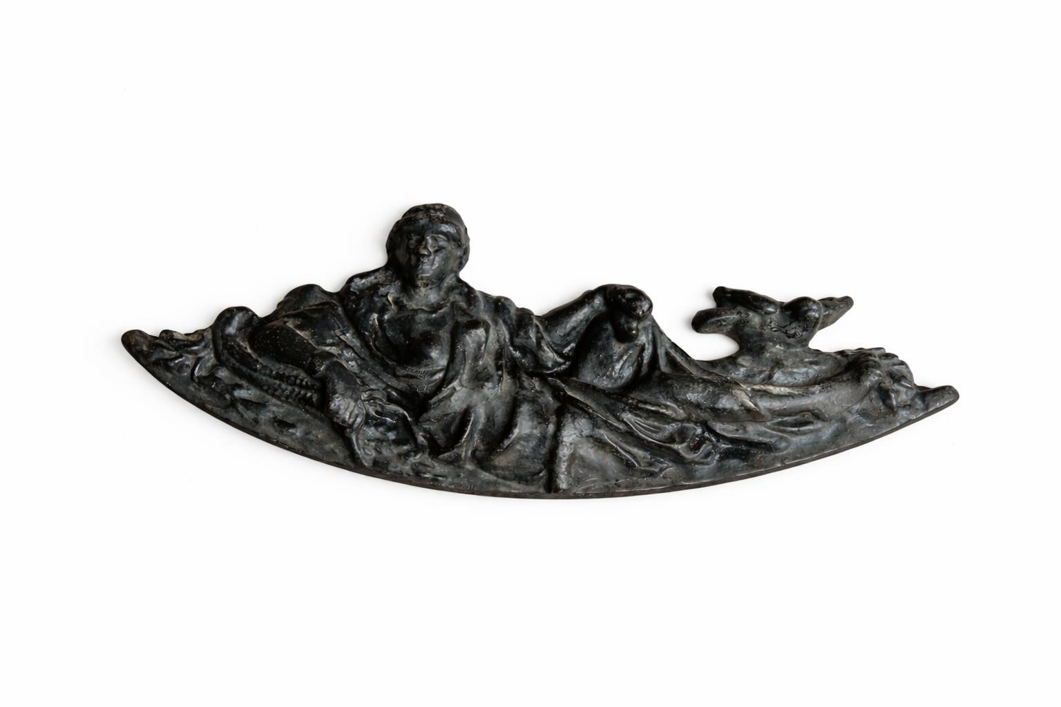 Pair of neoclassical fronton wall sconces in cast iron, elongated figures, 19th century.