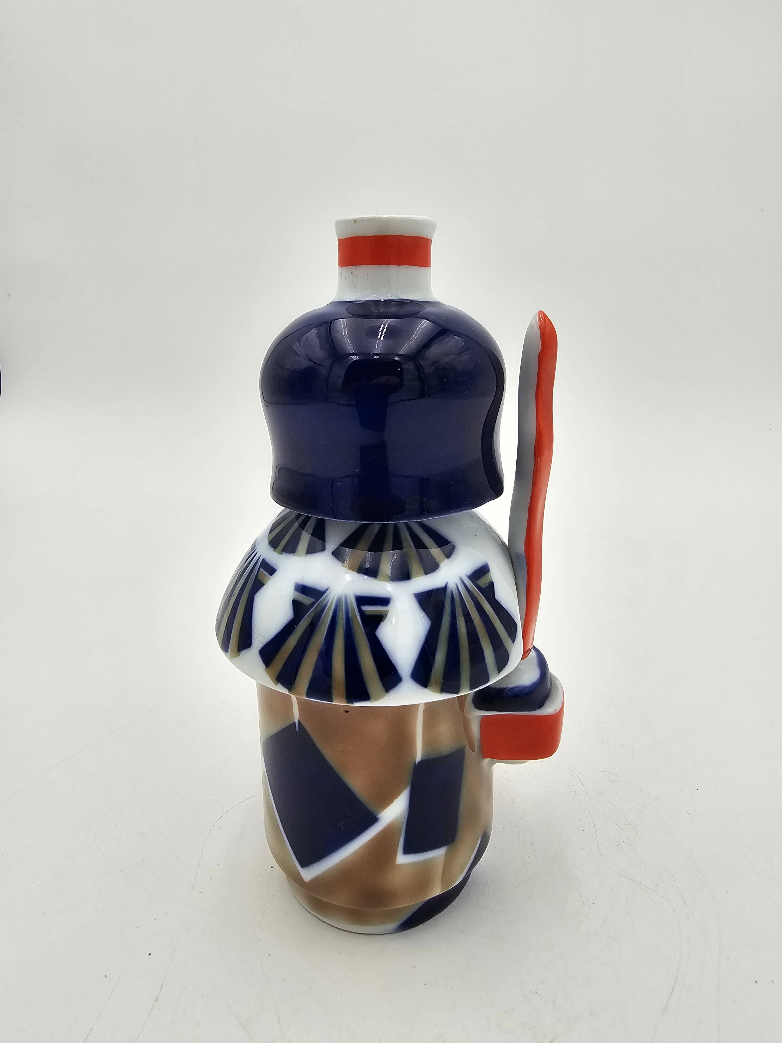 Sargadelos porcelain bottle "Celtic warrior"