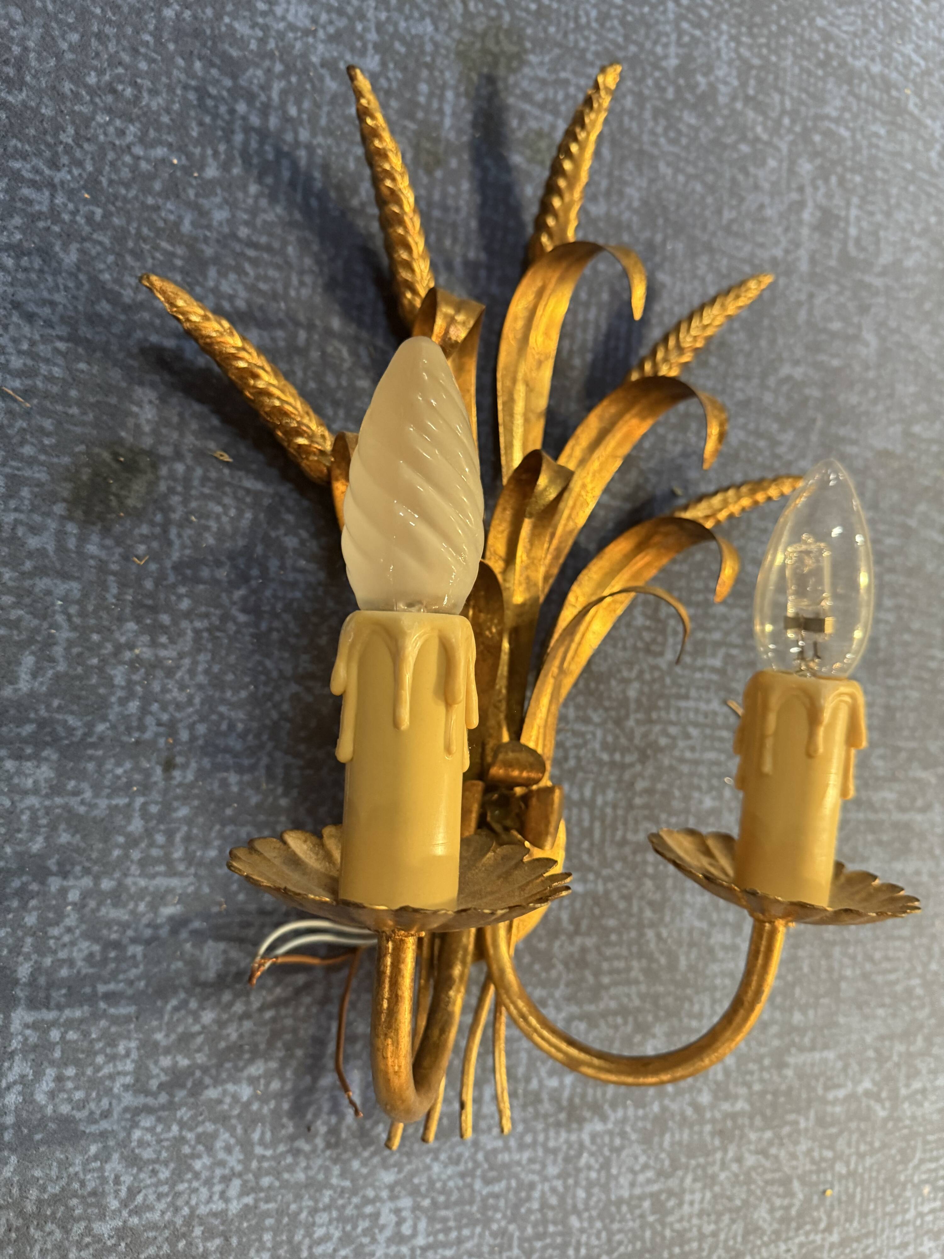 Charles House wall lamp