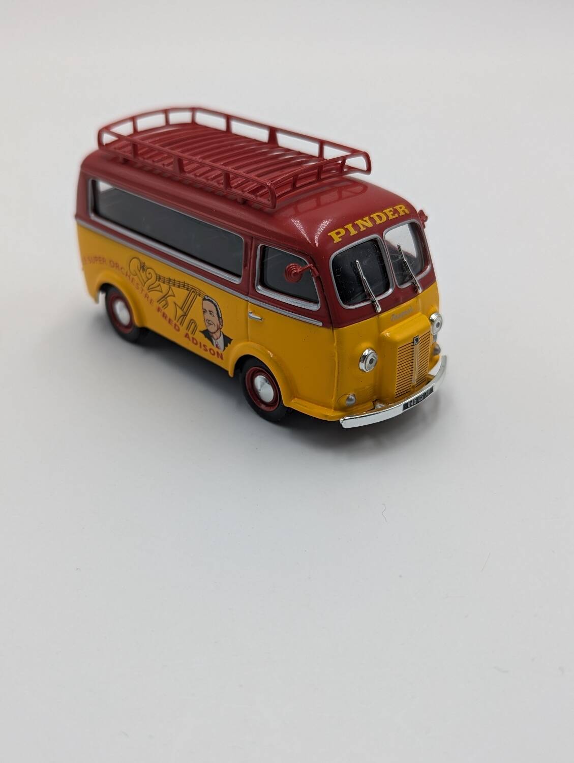 Peugeot D3A 1/43rd Pinder The super orchestra Fred Adison