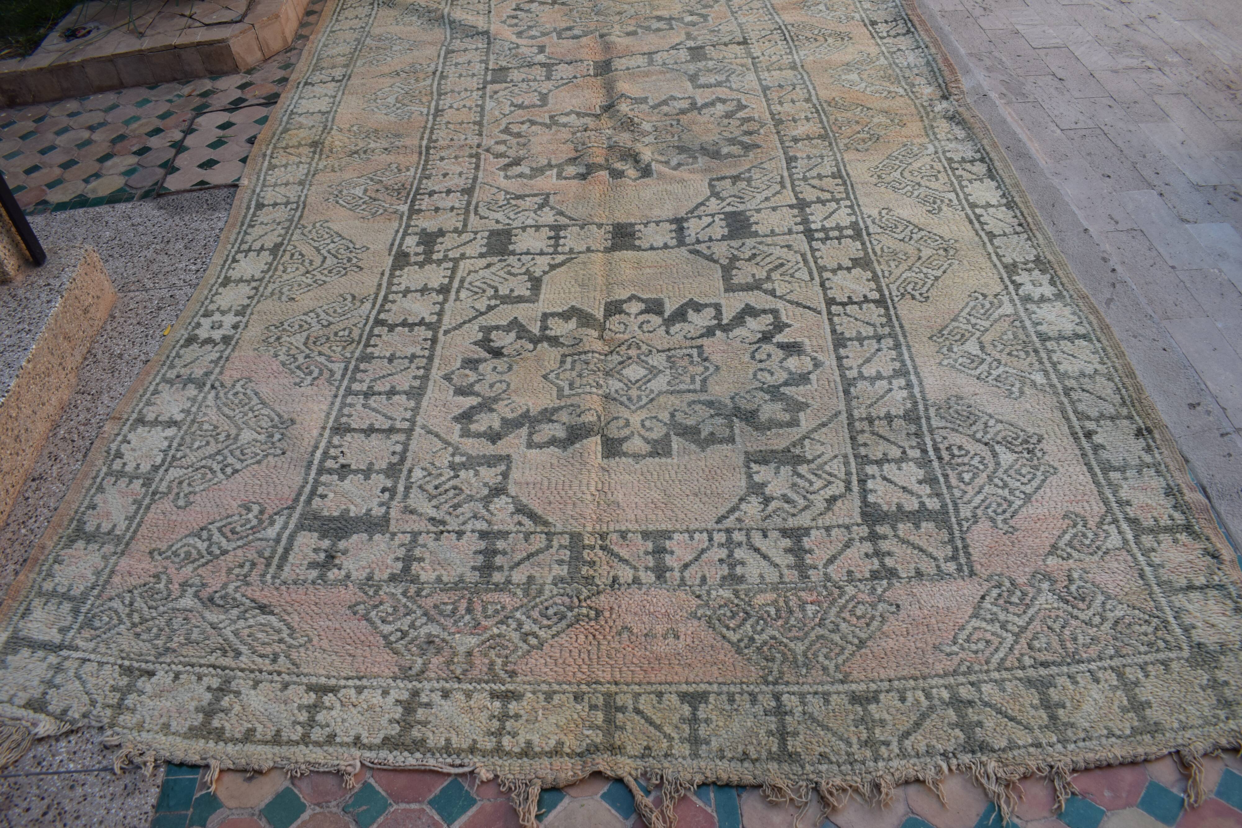 Berber rug Moroccan vintage Atlas