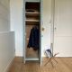 1-door wardrobe / locker room revisited in Almond (Resource)