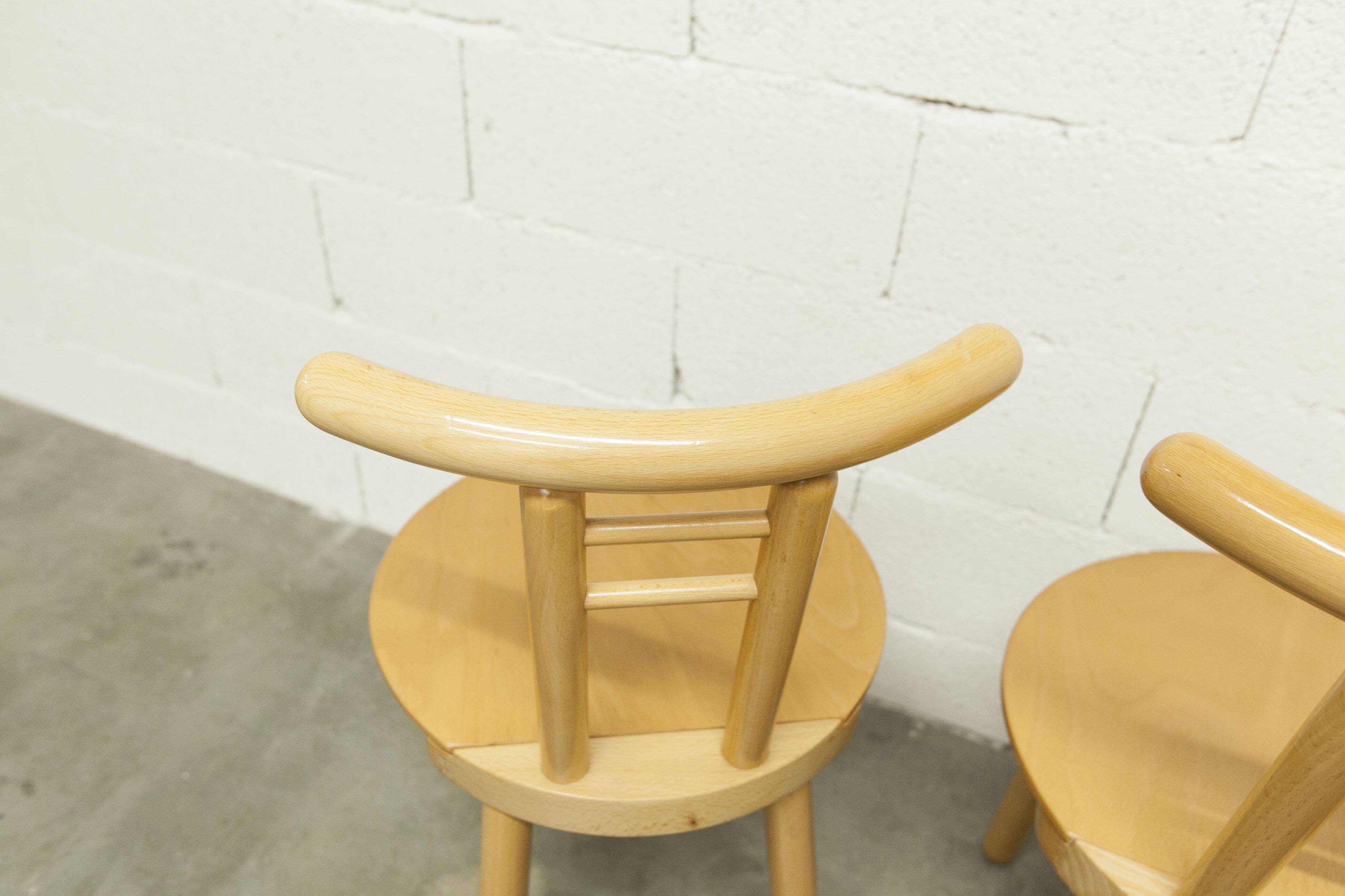 Set of 3 minimalist chairs in light wood, 1980s Italy