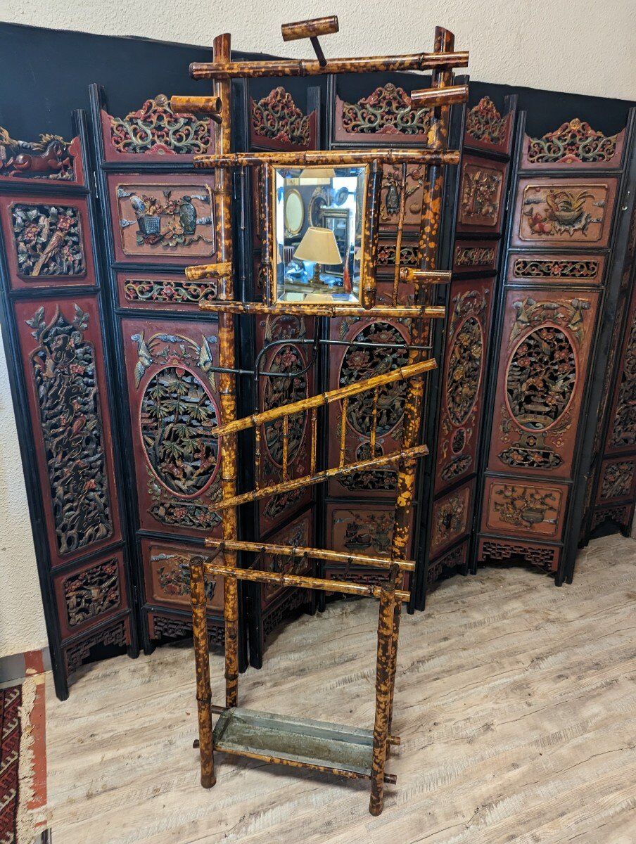 Bamboo wall coat rack