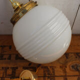 White and brass opaline globe suspension