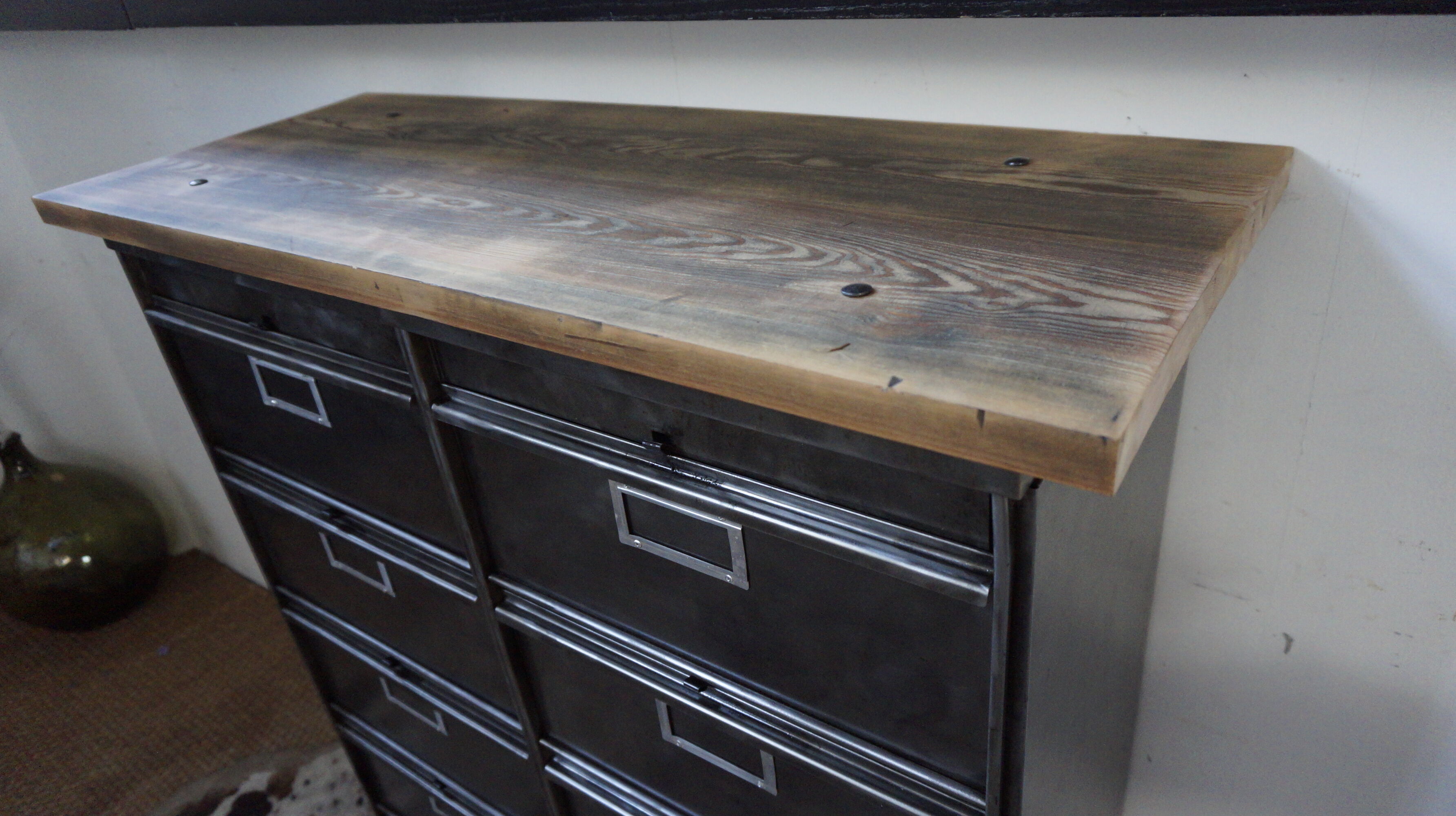 Furniture 10 valves roneo