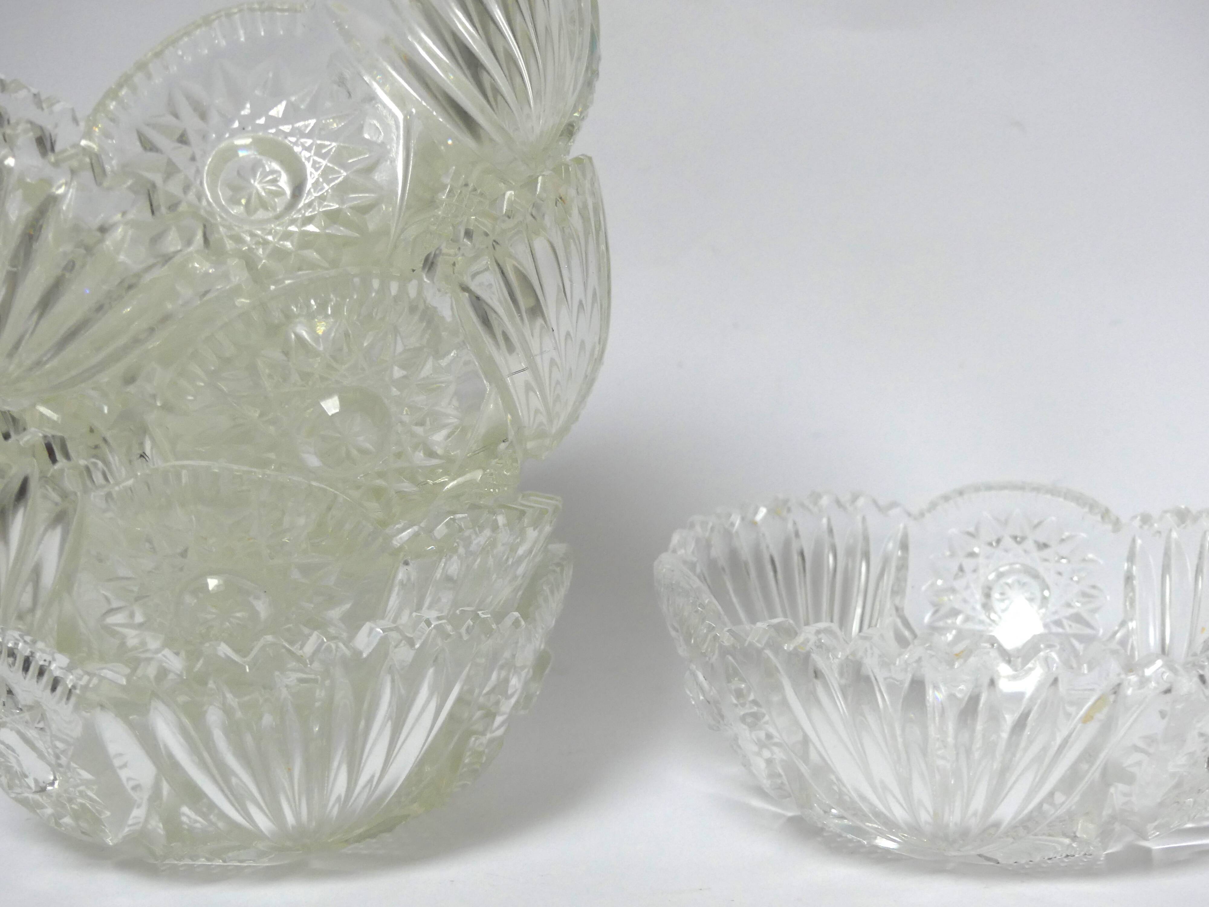 6 cups in chiseled glass