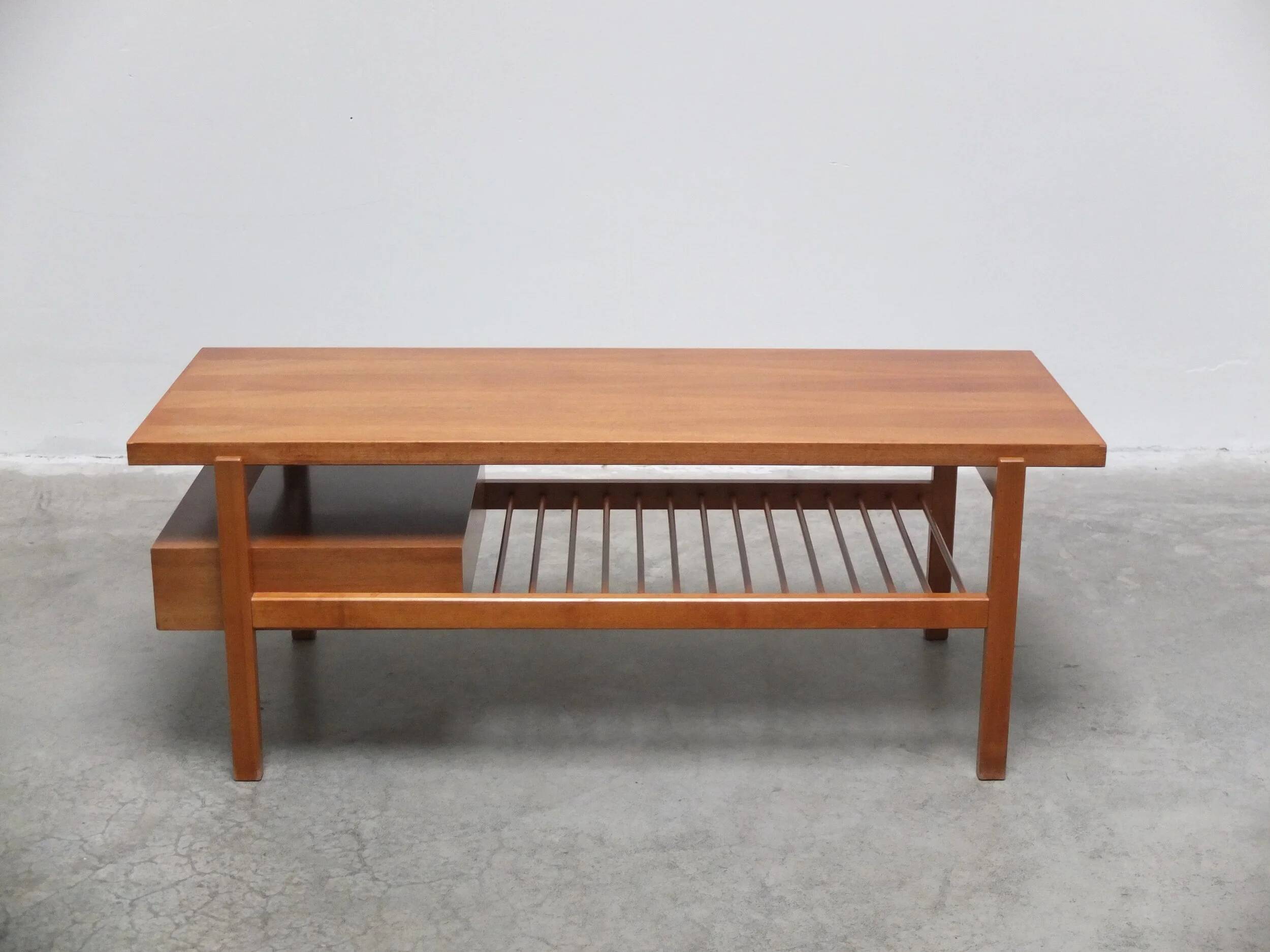 Table basse double face rare par Jos De Mey pour Van Den Berghe-Pauvers, années 1960.