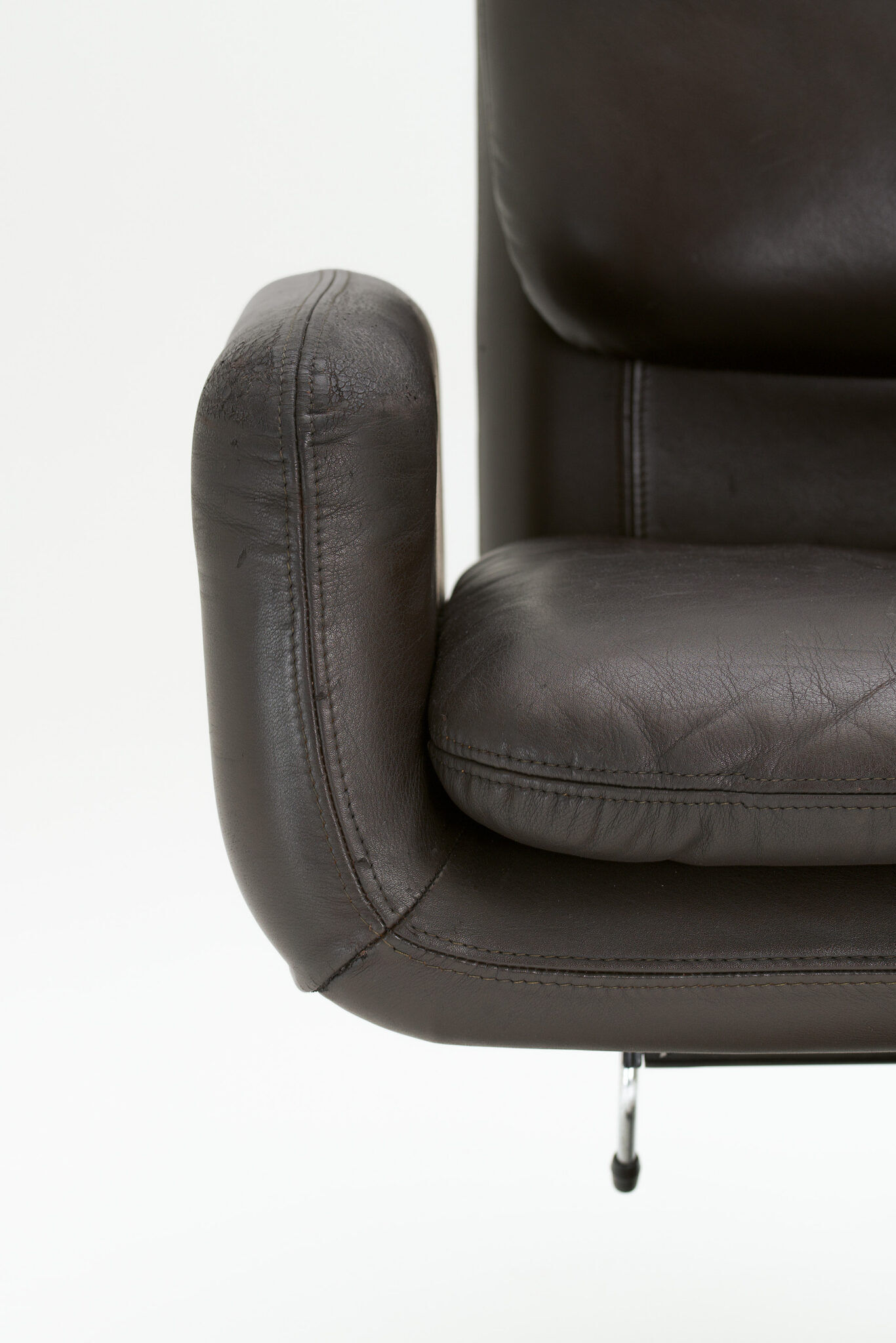Chaise de bureau pivotante - Perry King et Santiago Miranda