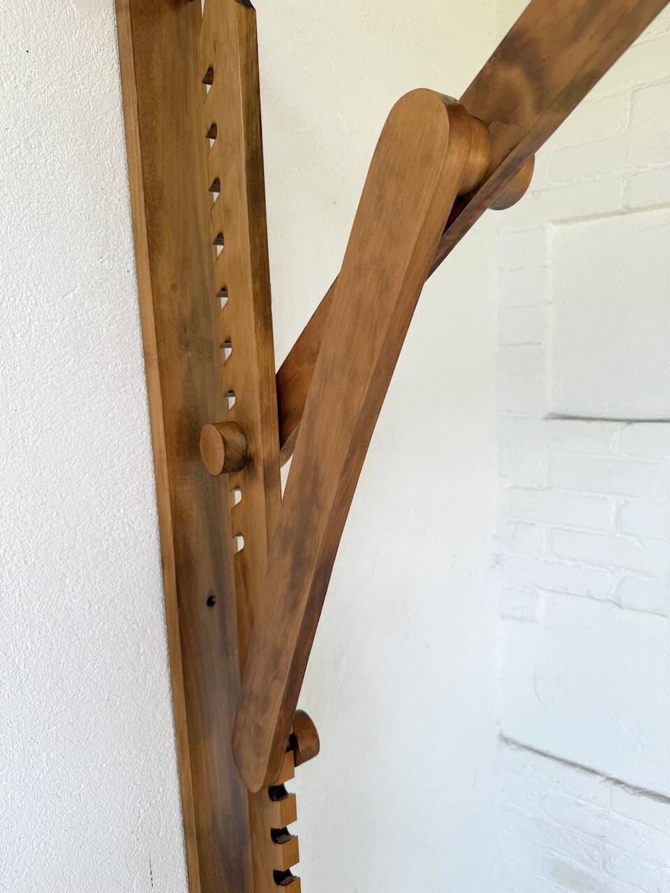 Mountain furniture gallows France pine