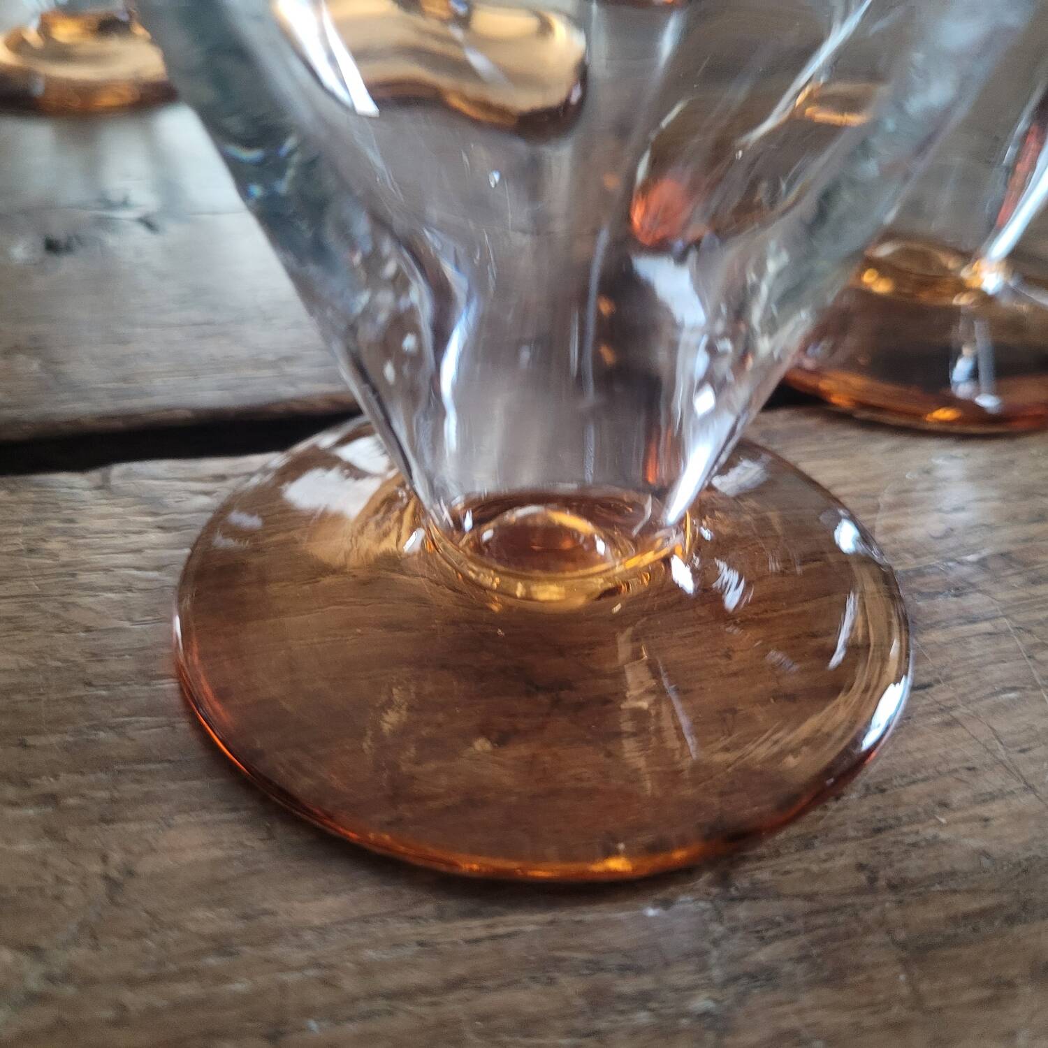 8 faceted amber stemmed glasses – French glassware 1950-1960