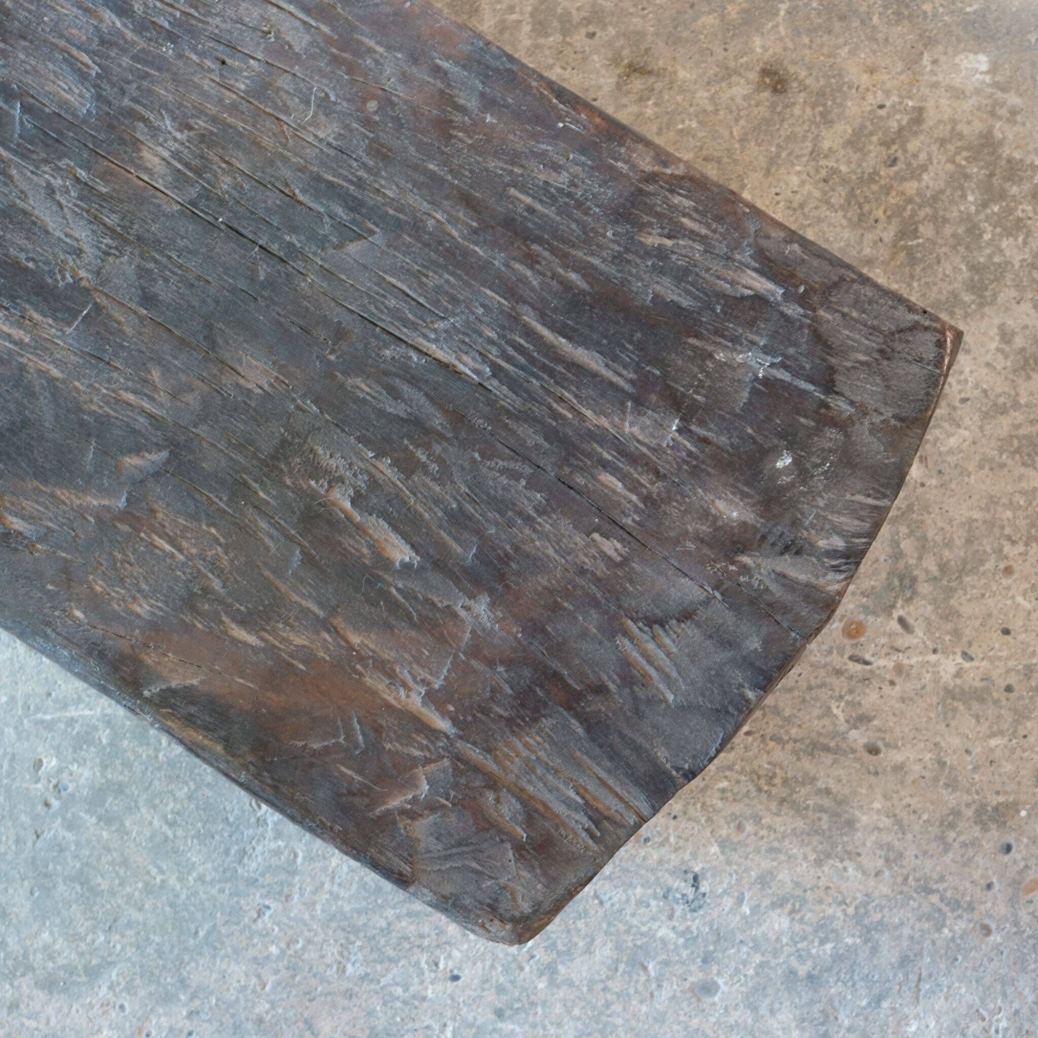 Angami - Authentique table Naga ancienne n°1 | Selency
