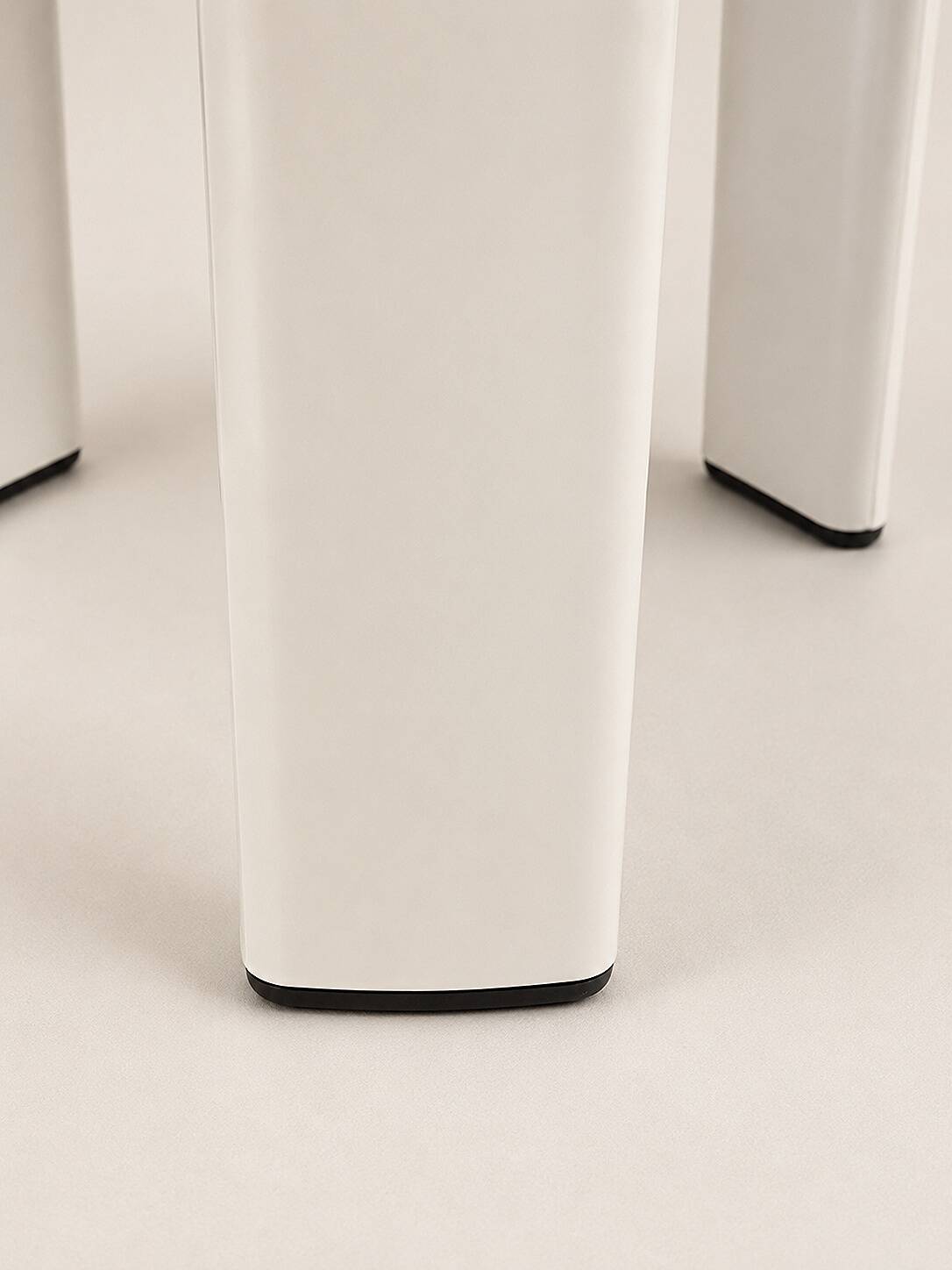 Vintage 70s white design stool TA-TAY made in Spain