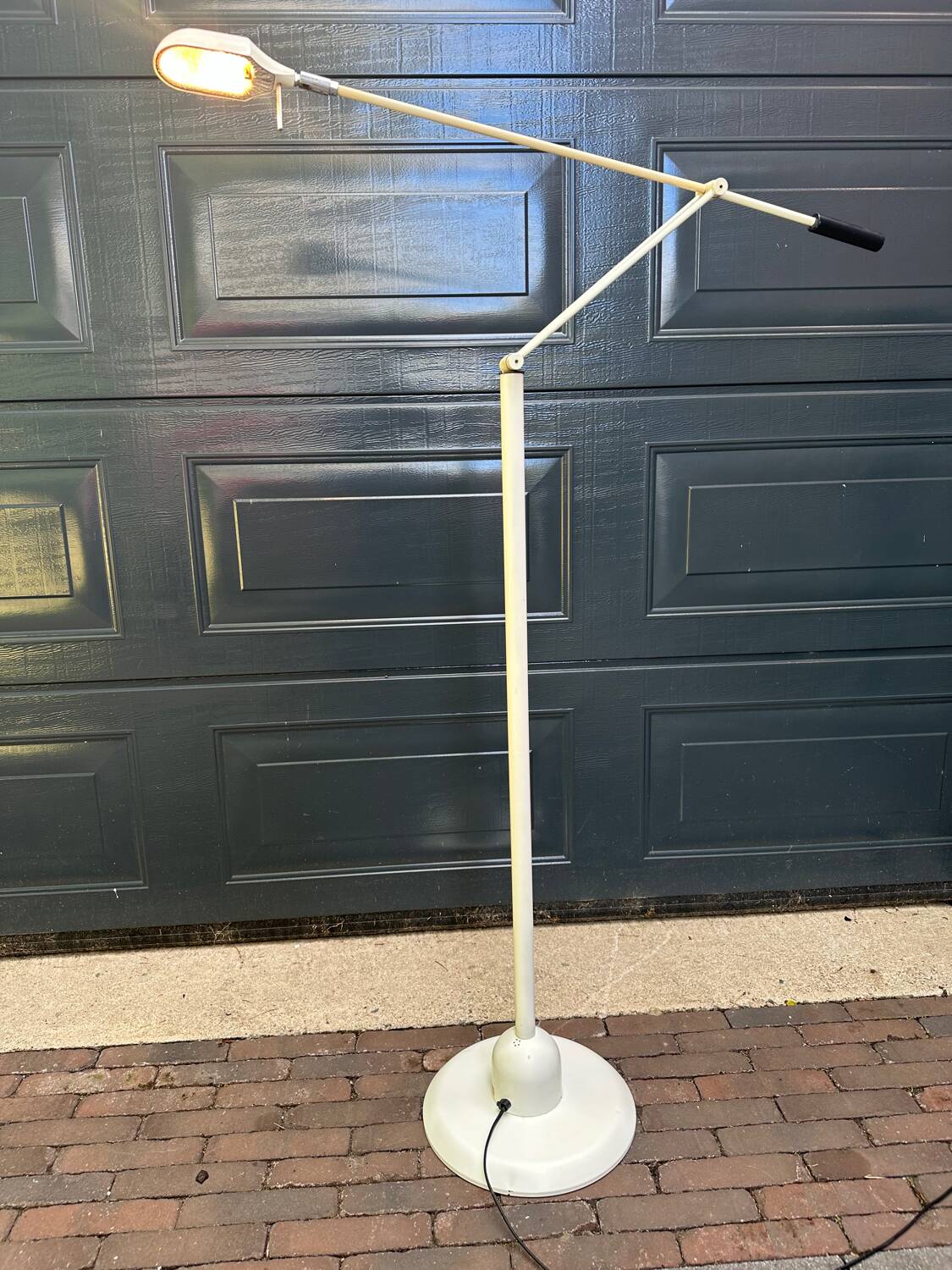 Italian white space age floor light