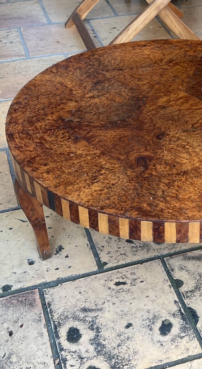 Round coffee table in Elm Burl, Art Deco decorative work - Year 1941
